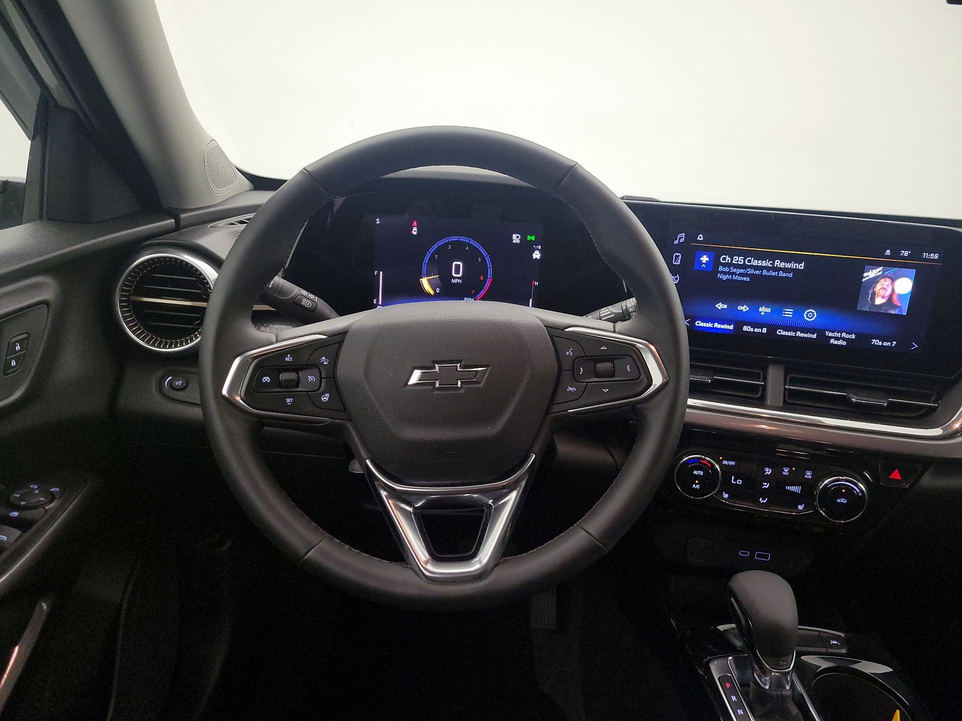 Thumbnail: 2025 Chevrolet Trax - 10