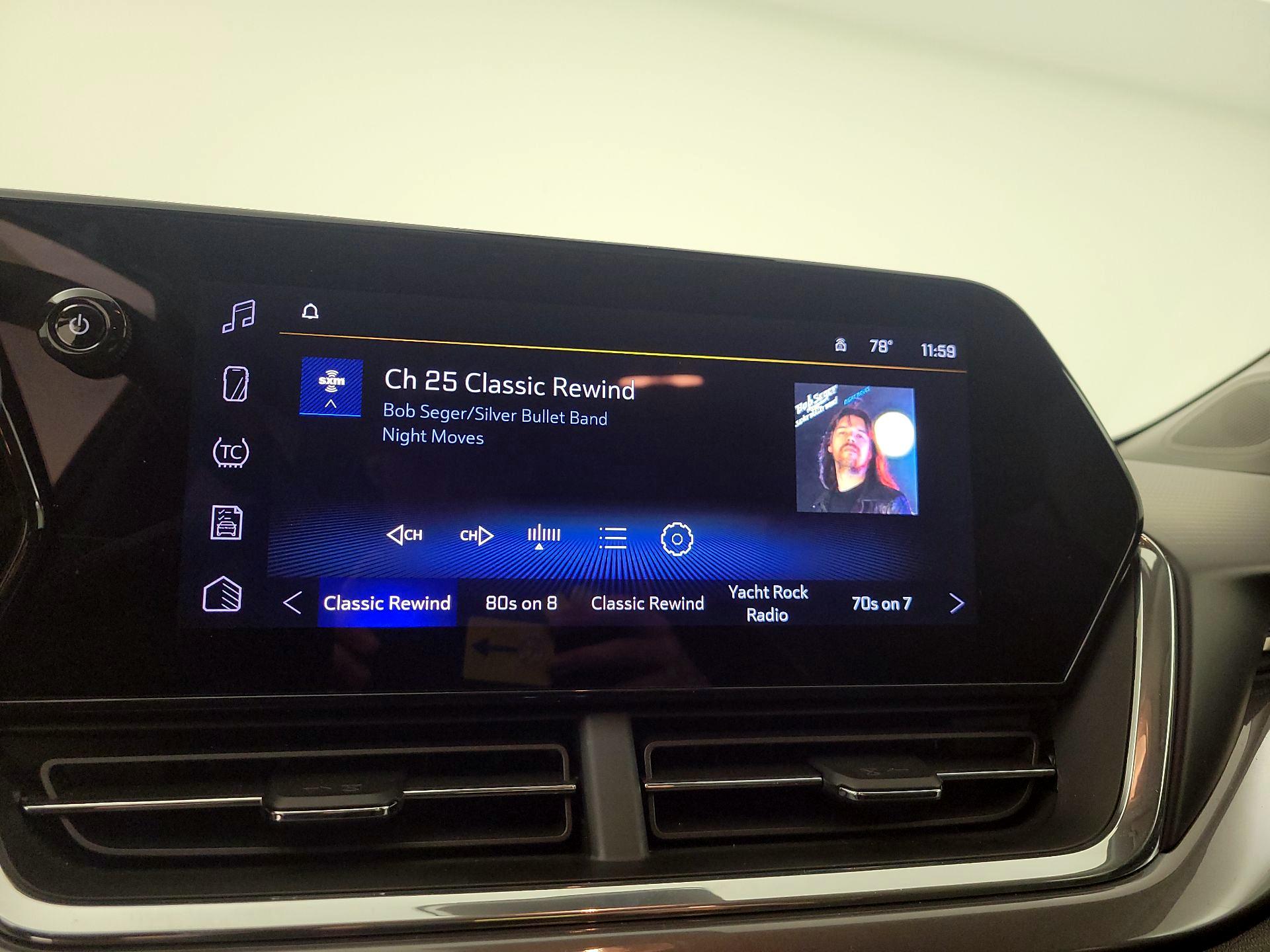 Thumbnail: 2025 Chevrolet Trax - 15
