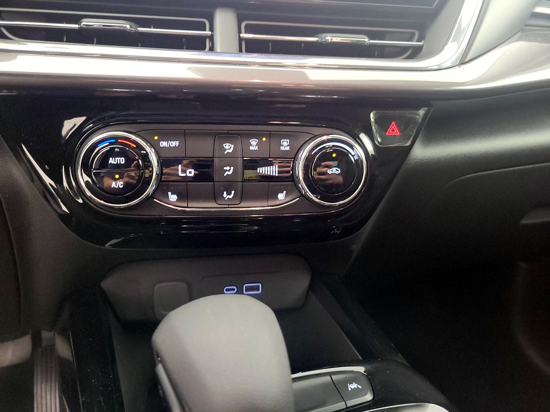 Thumbnail: 2025 Chevrolet Trax - 16