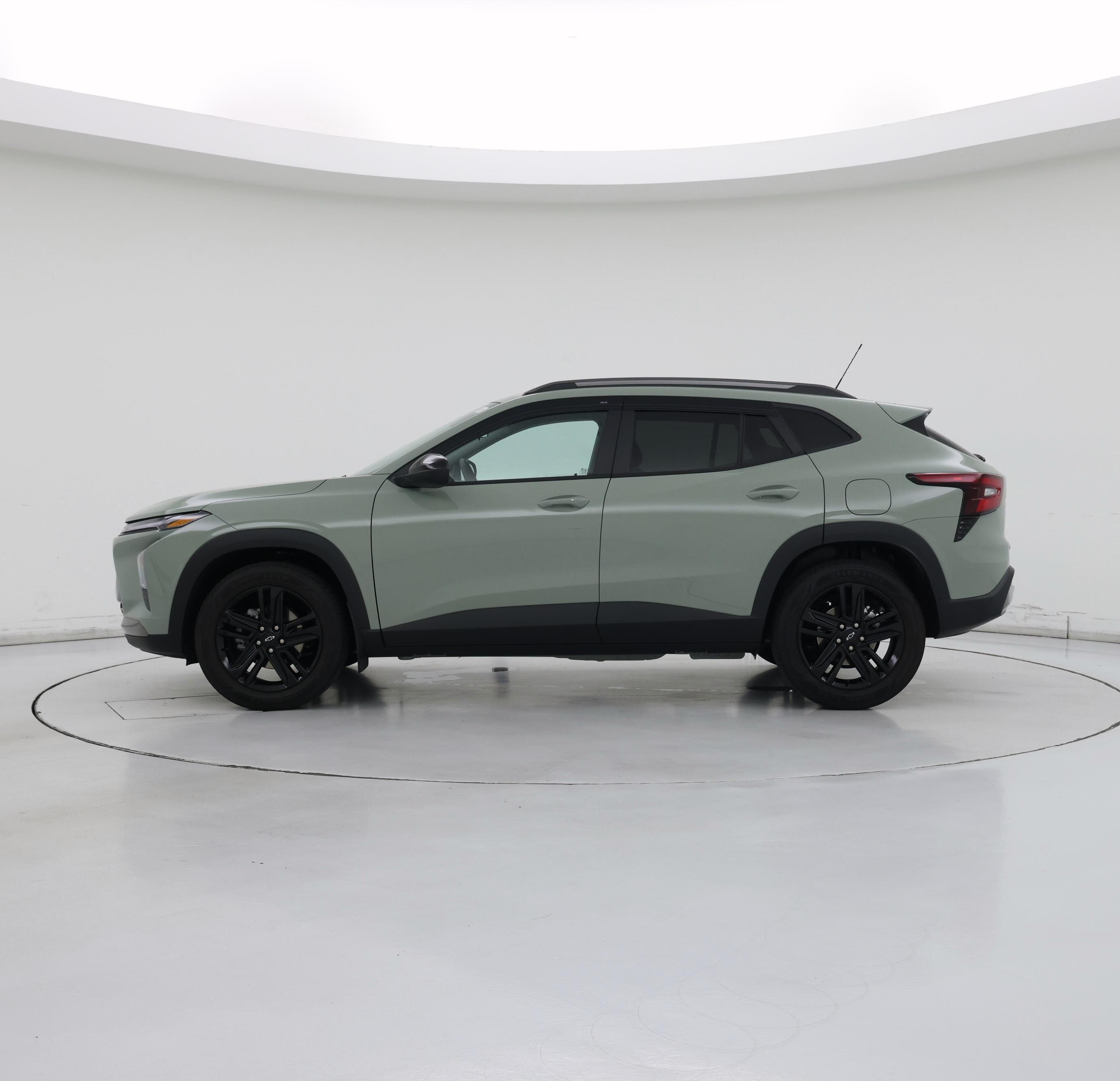 Thumbnail: 2025 Chevrolet Trax - 3