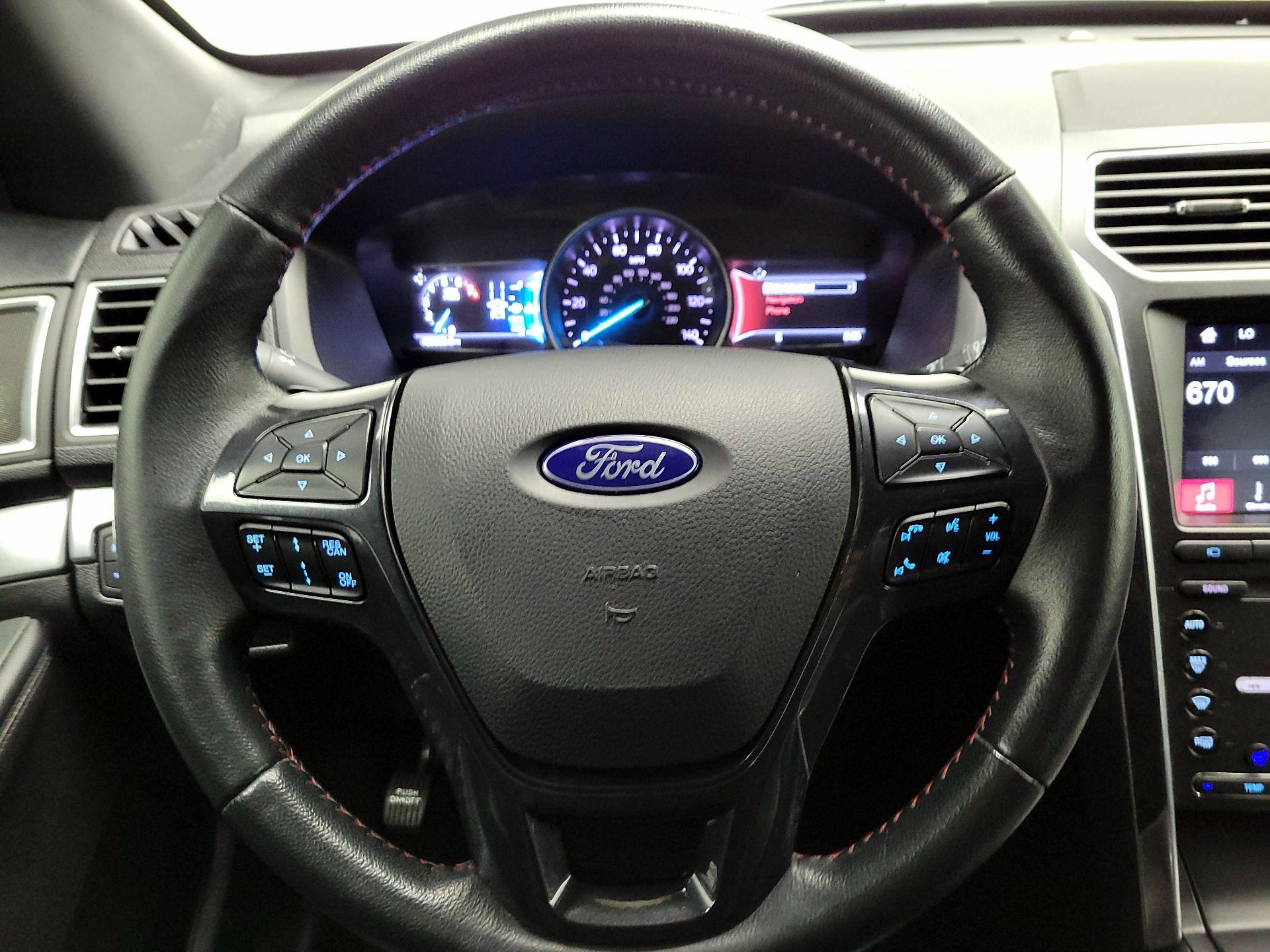 Thumbnail: 2019 Ford Explorer - 10