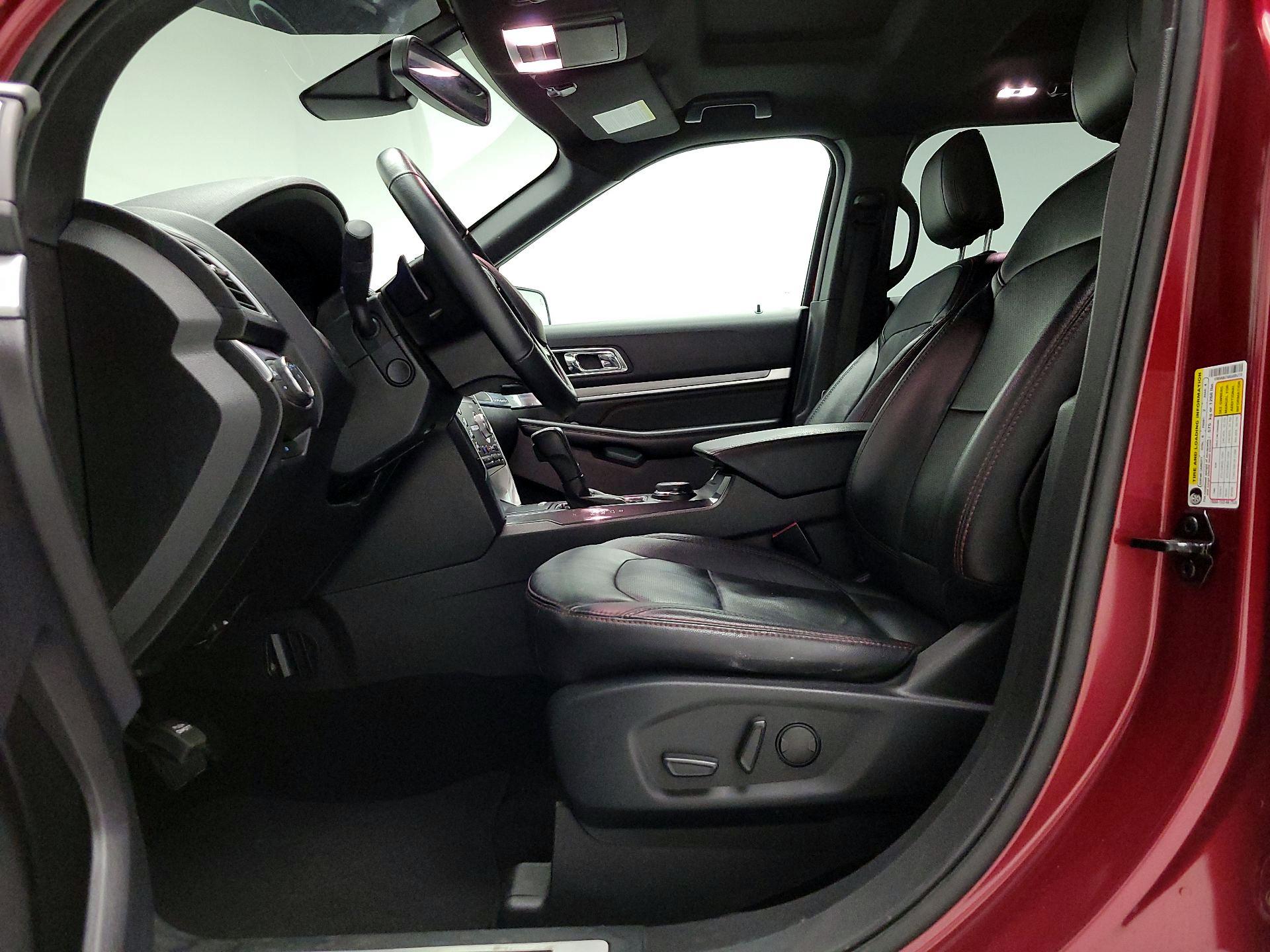 Thumbnail: 2019 Ford Explorer - 11