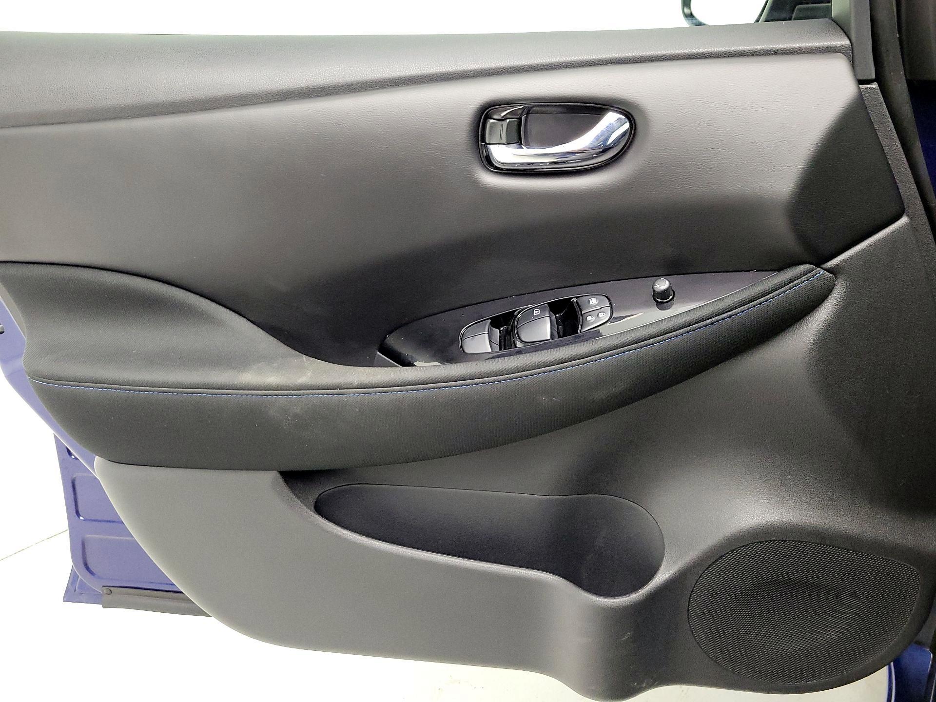 Thumbnail: 2023 Nissan Leaf - 12
