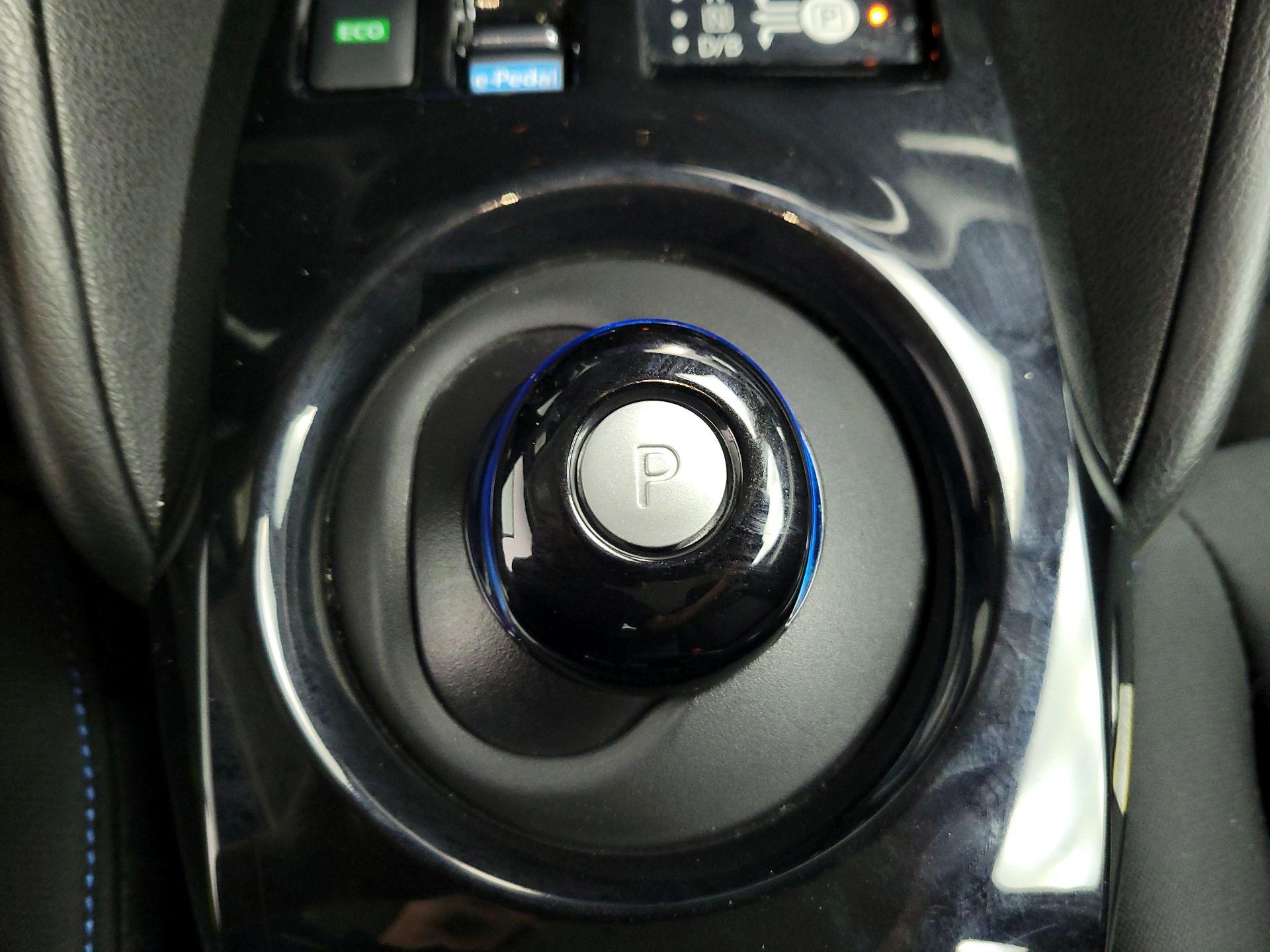 Thumbnail: 2023 Nissan Leaf - 15