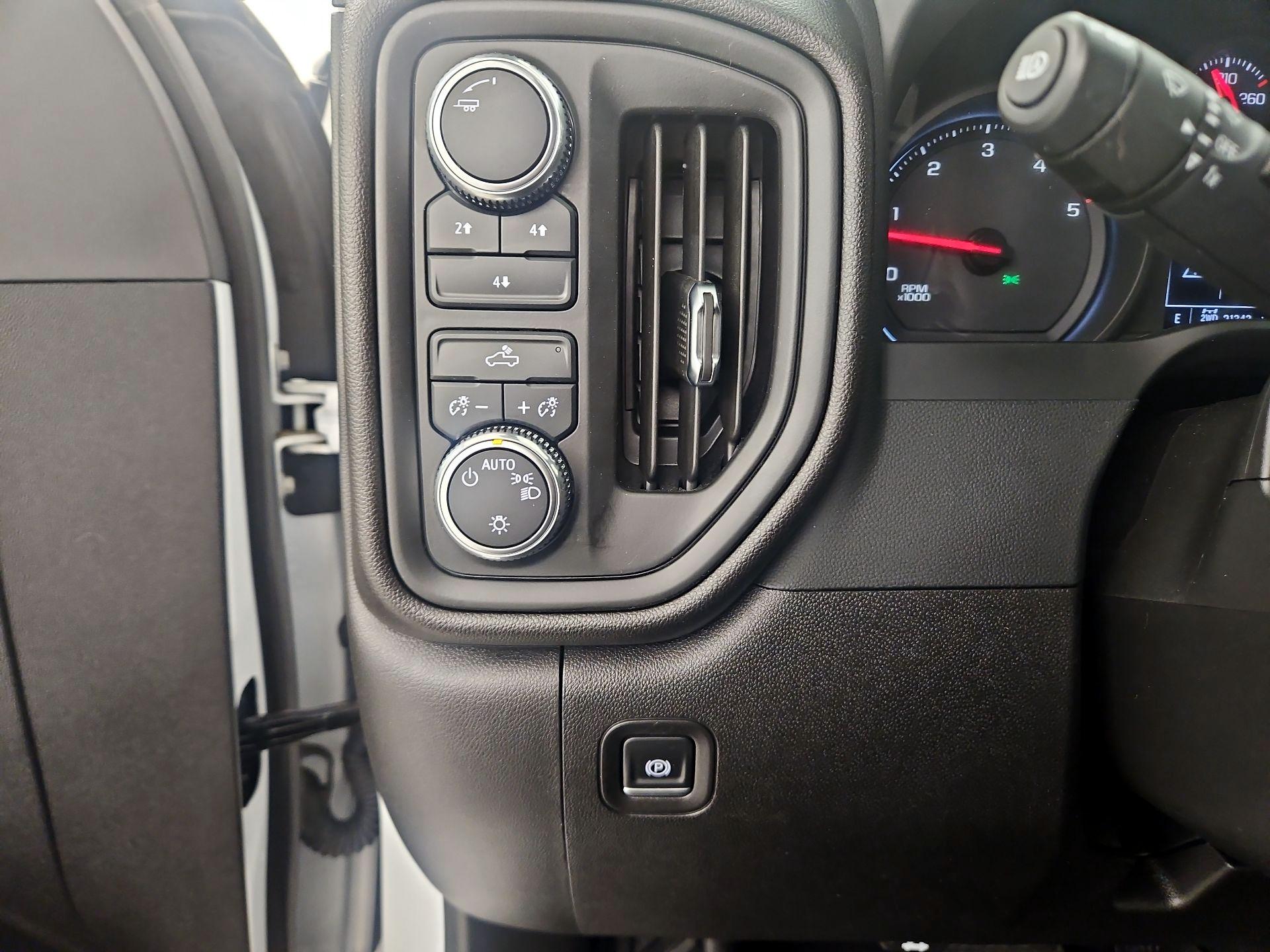 Thumbnail: 2024 GMC Sierra 2500 - 13