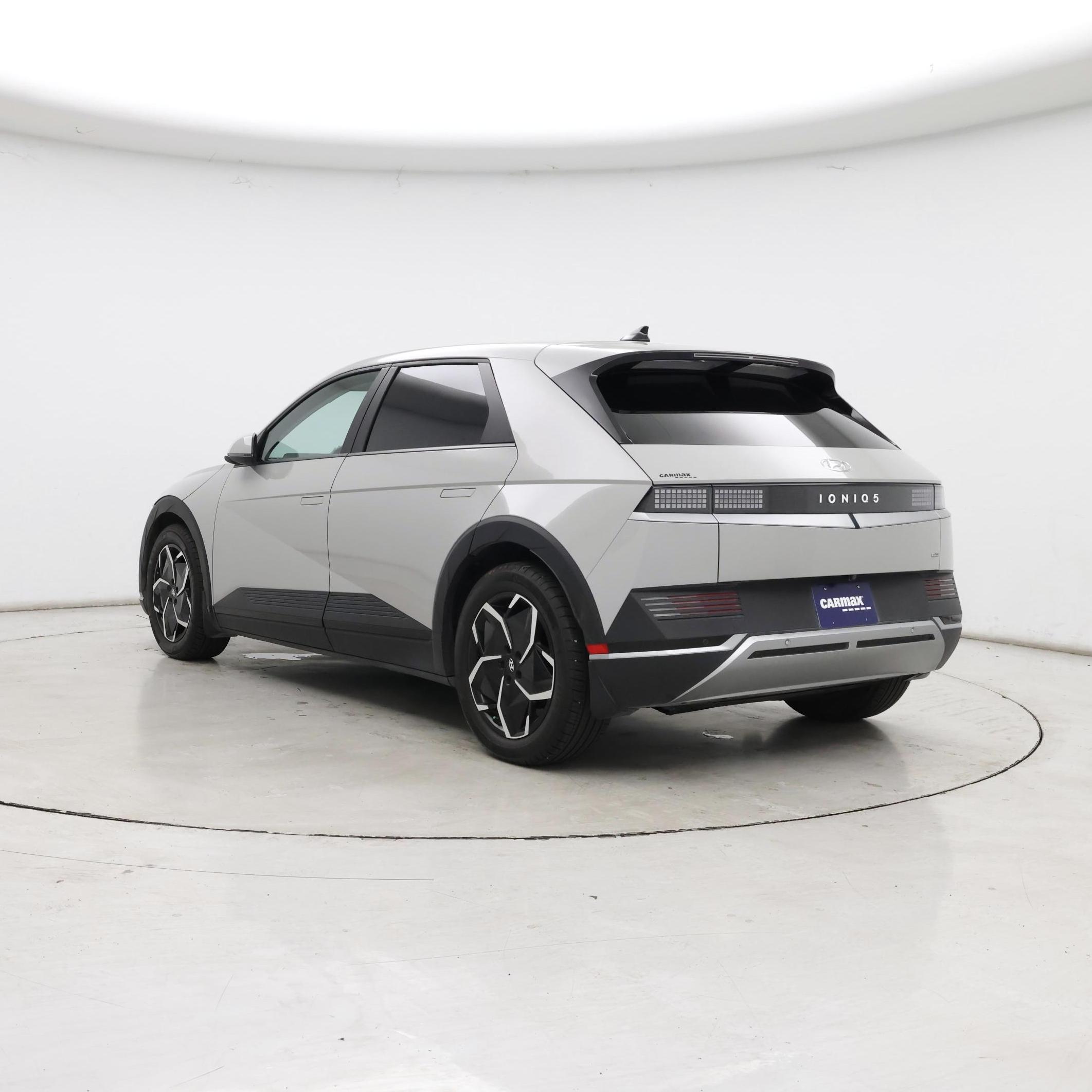 Thumbnail: 2023 Hyundai Ioniq 5 - 2