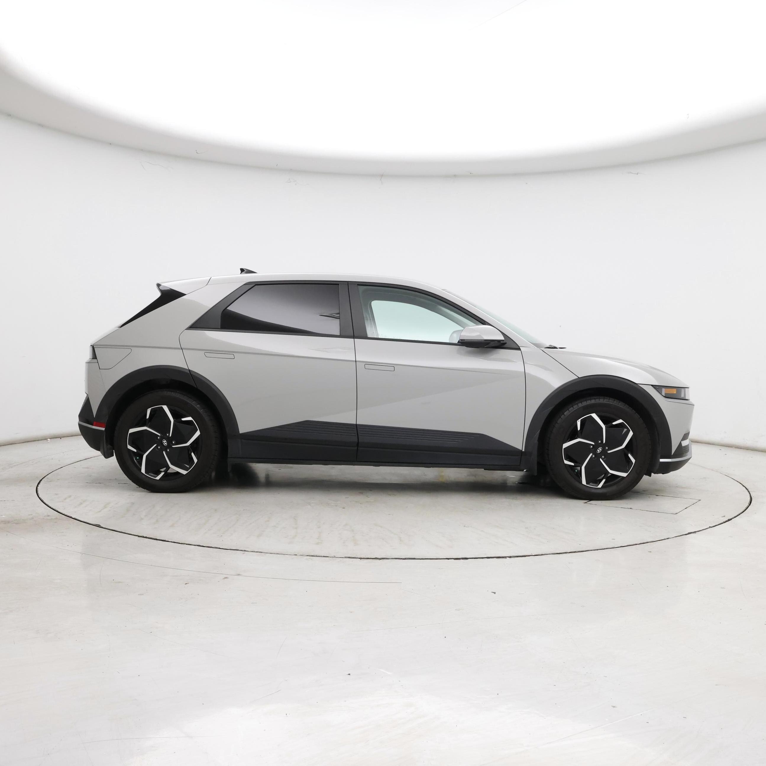 Thumbnail: 2023 Hyundai Ioniq 5 - 7