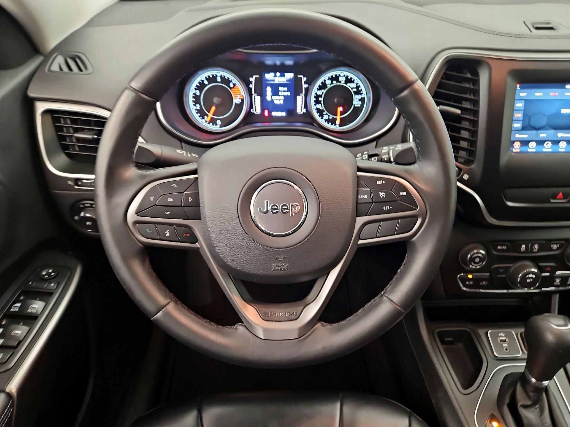Thumbnail: 2019 Jeep Cherokee - 10