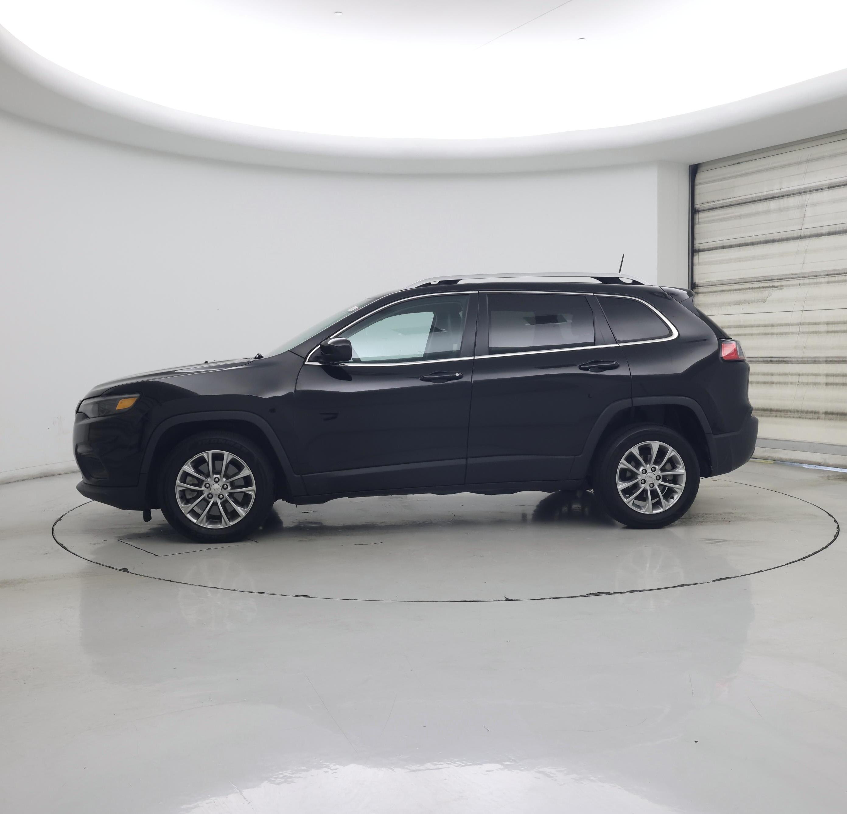 Thumbnail: 2019 Jeep Cherokee - 3