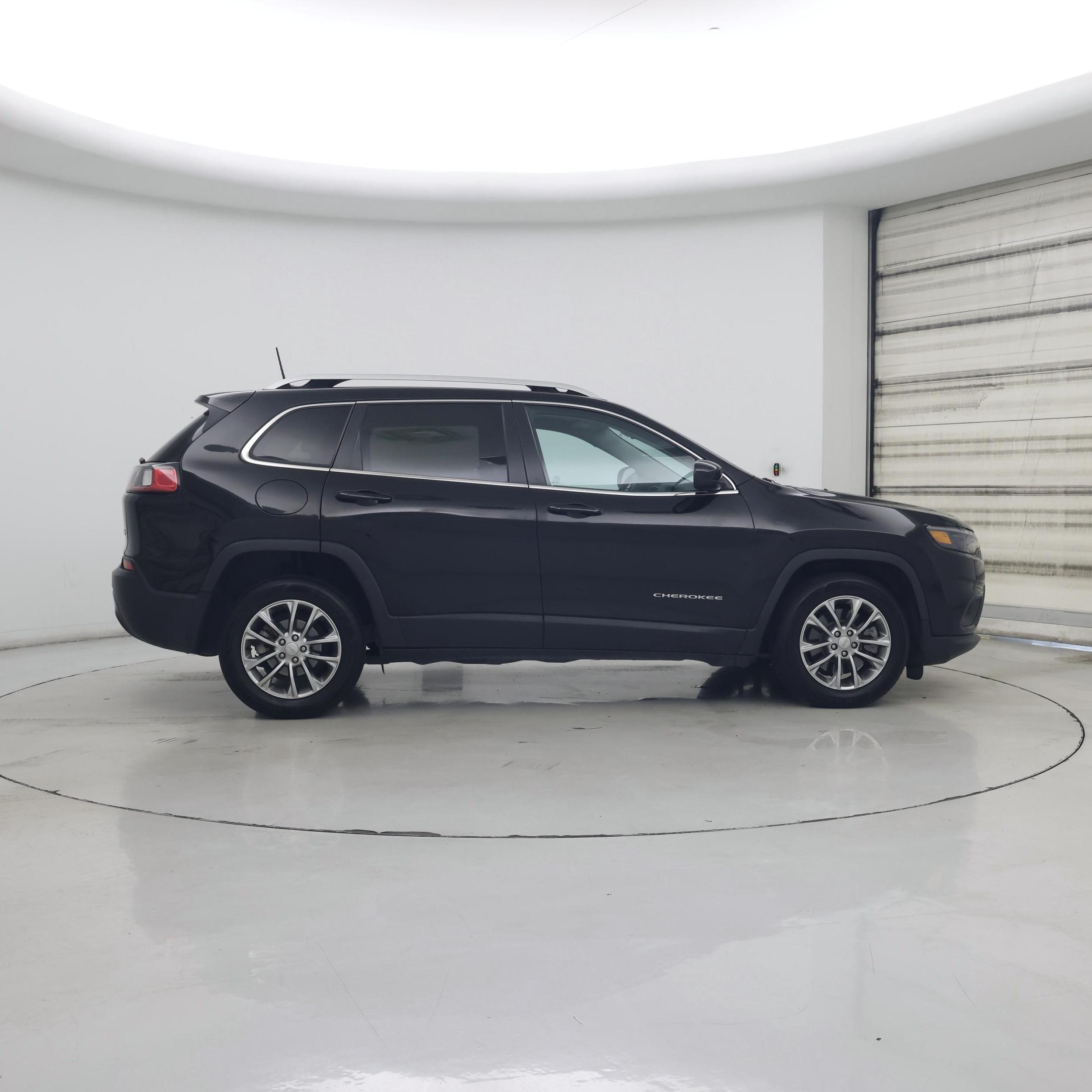 Thumbnail: 2019 Jeep Cherokee - 7