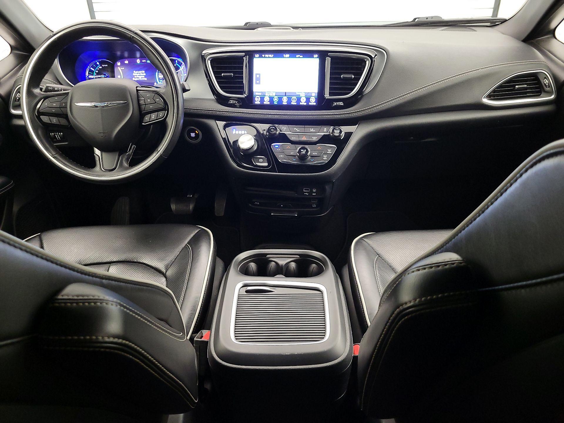 Thumbnail: 2020 Chrysler Pacifica - 9