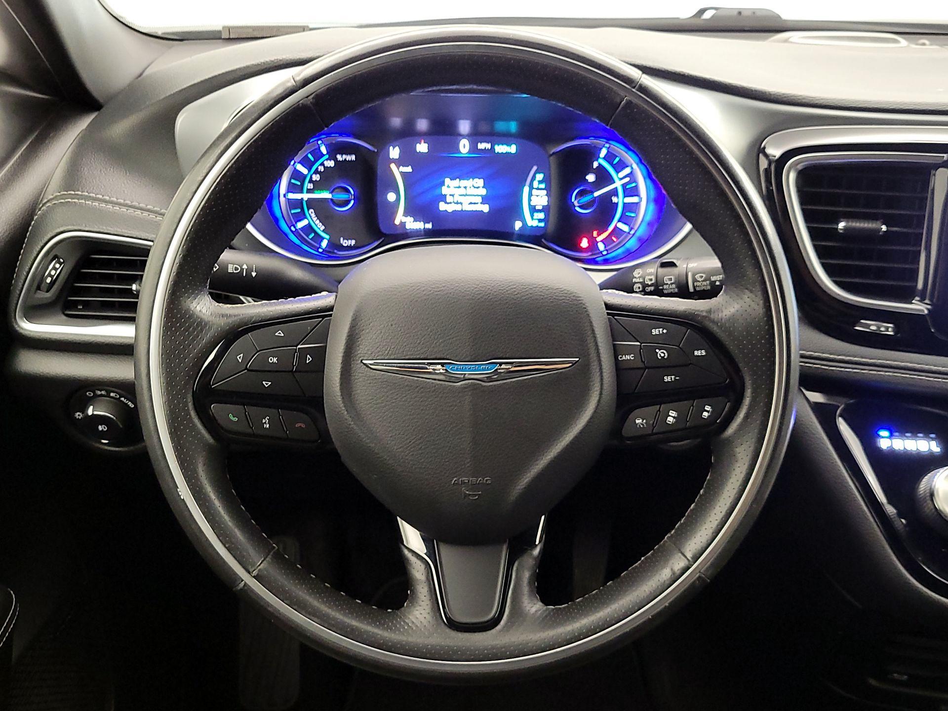 Thumbnail: 2020 Chrysler Pacifica - 10