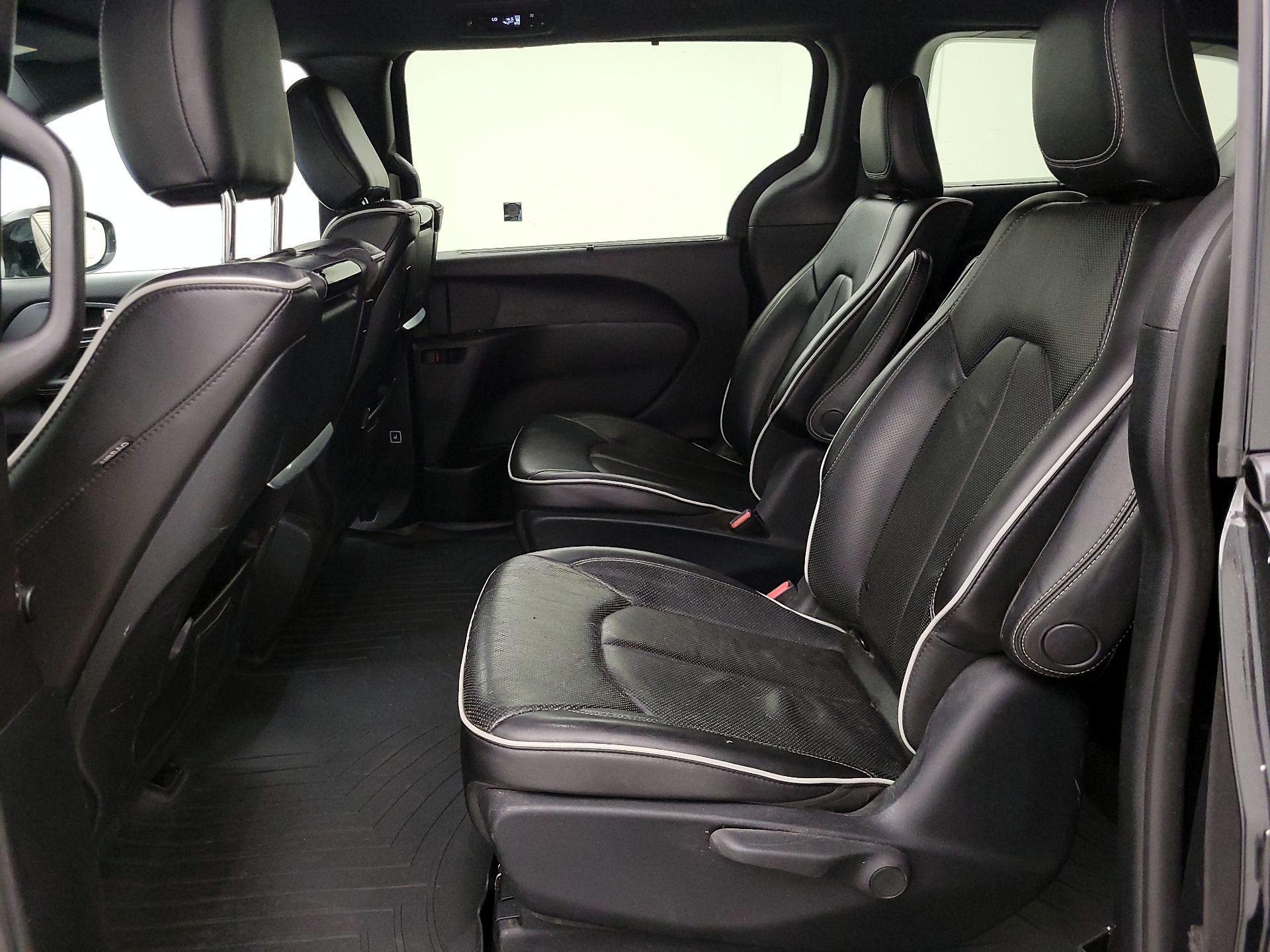 Thumbnail: 2020 Chrysler Pacifica - 20