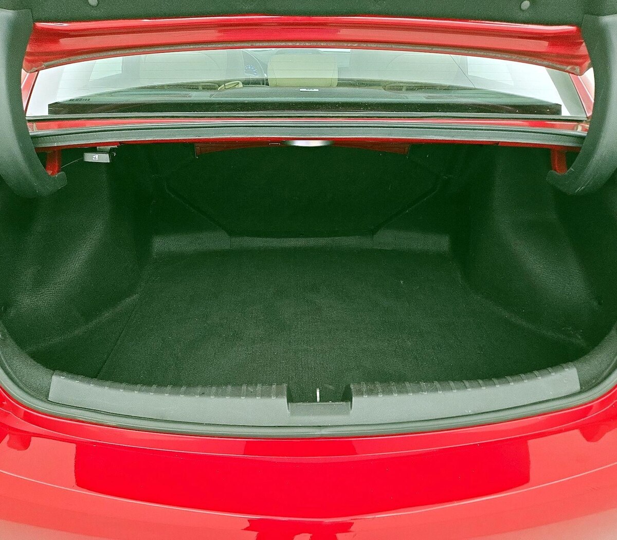 Trunk/Cargo (Seats Up)