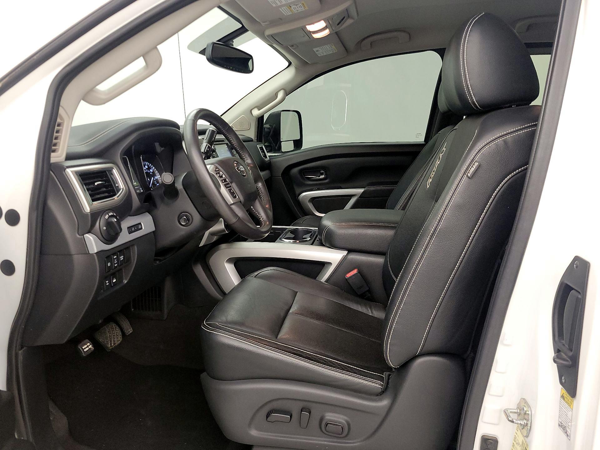 Thumbnail: 2018 Nissan Titan - 11
