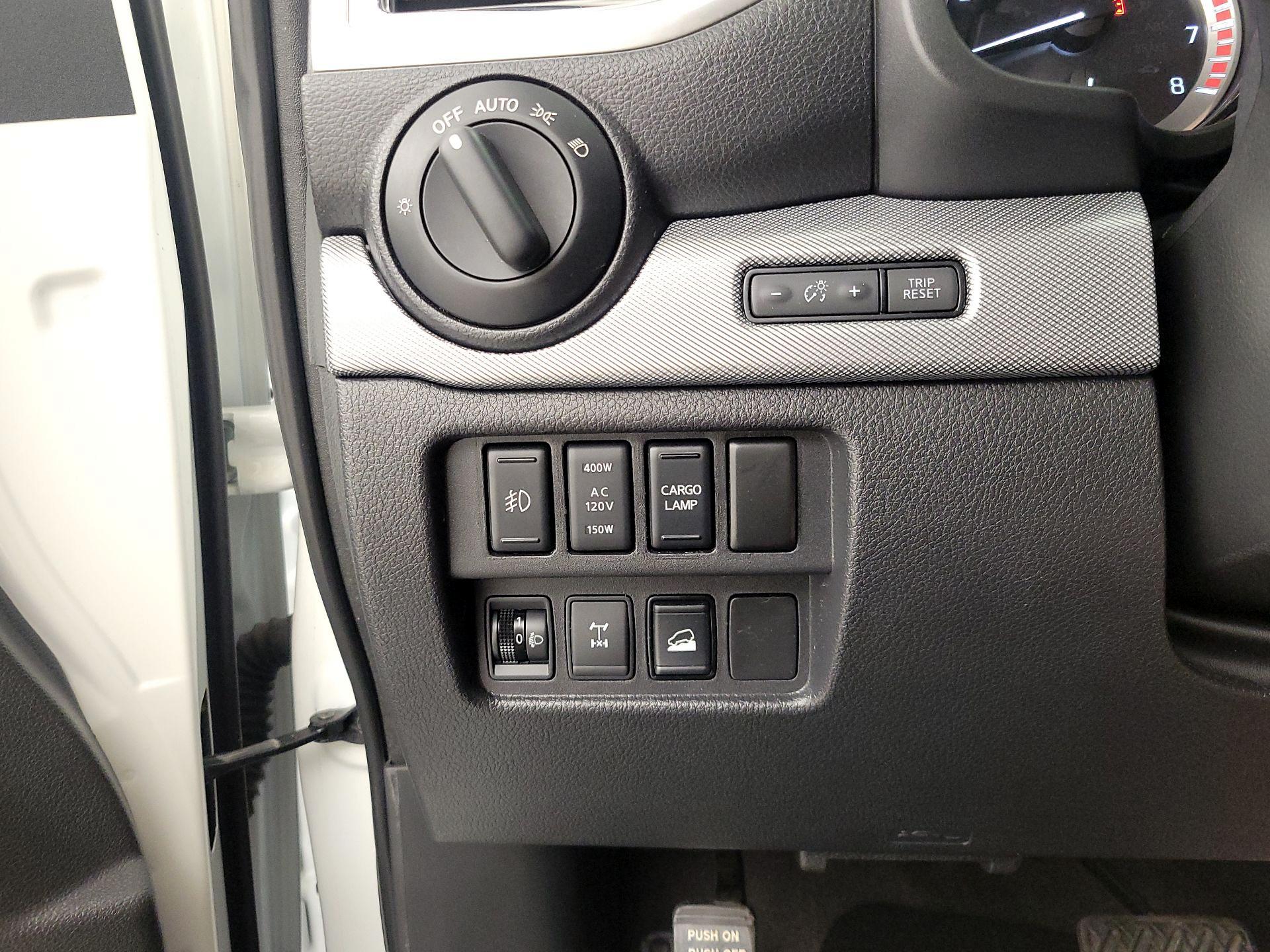 Thumbnail: 2018 Nissan Titan - 13