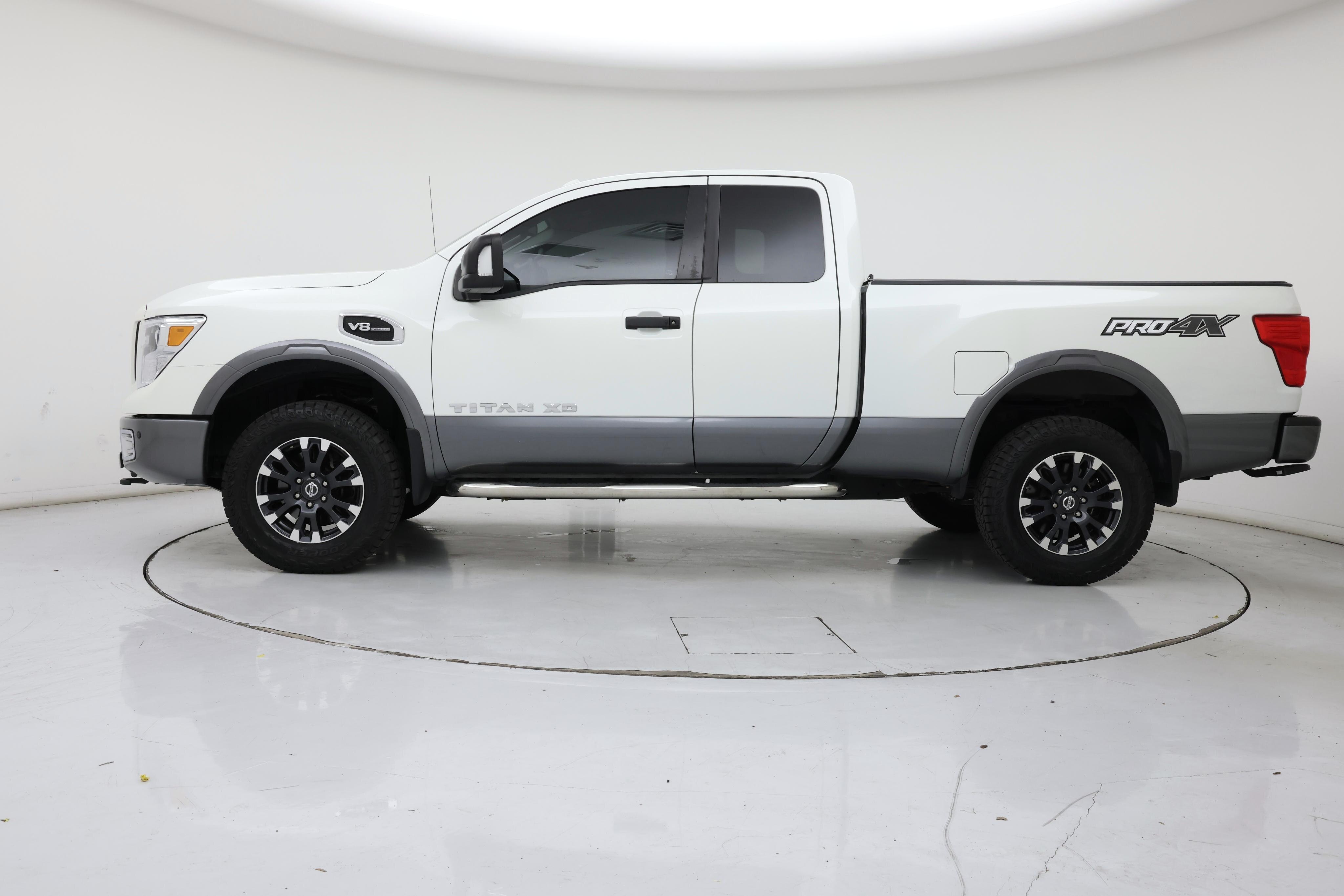 Thumbnail: 2018 Nissan Titan - 3