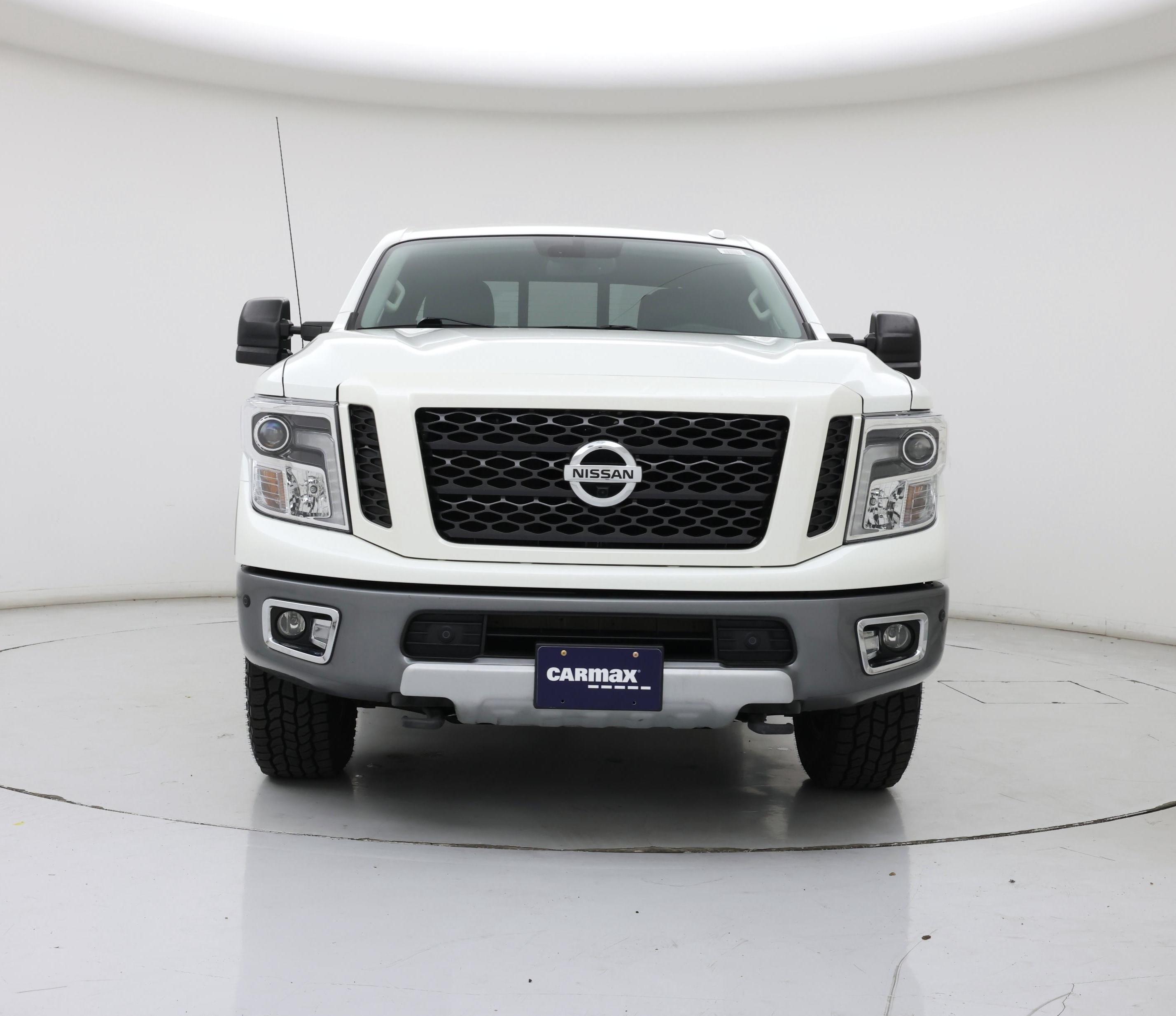 Thumbnail: 2018 Nissan Titan - 5