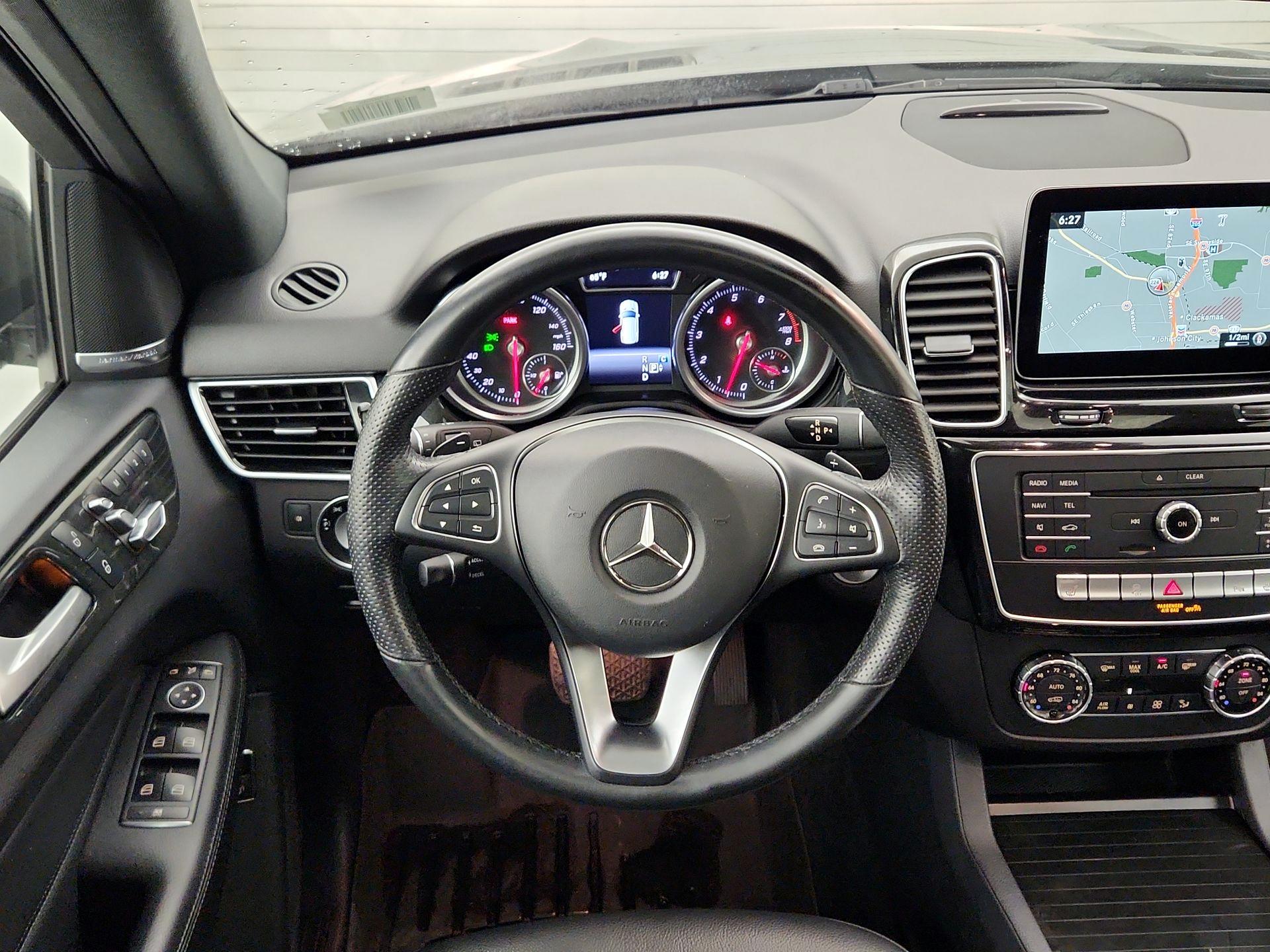 Thumbnail: 2017 Mercedes-Benz GLE - 10