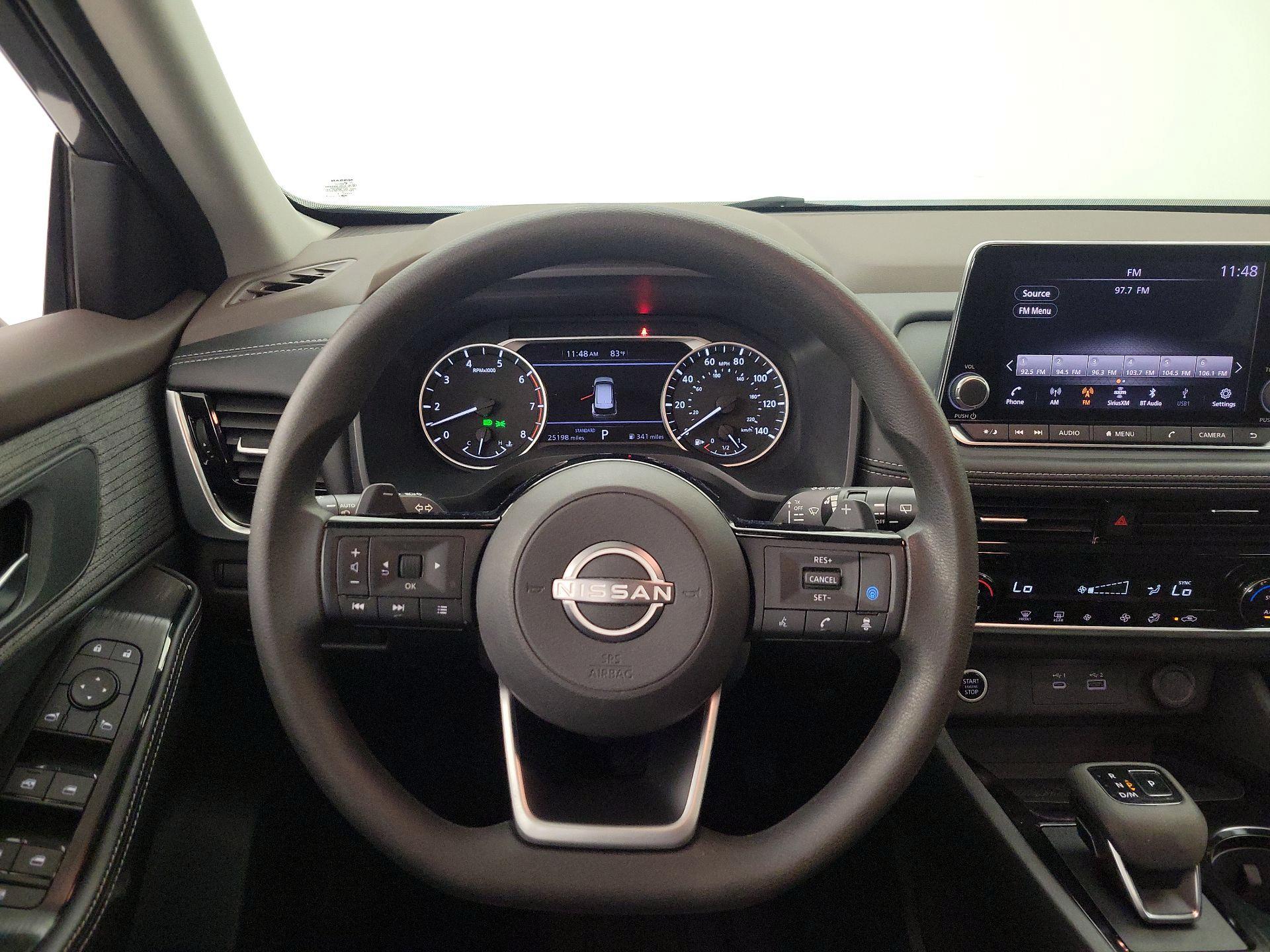 Thumbnail: 2022 Nissan Rogue - 10
