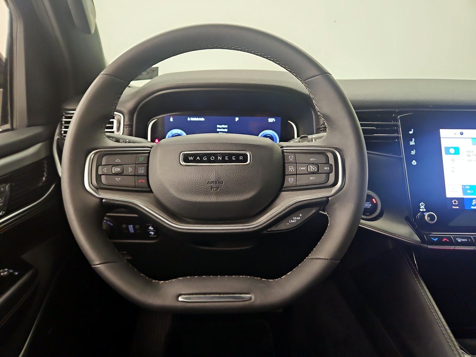 Thumbnail: 2023 Jeep Wagoneer - 10