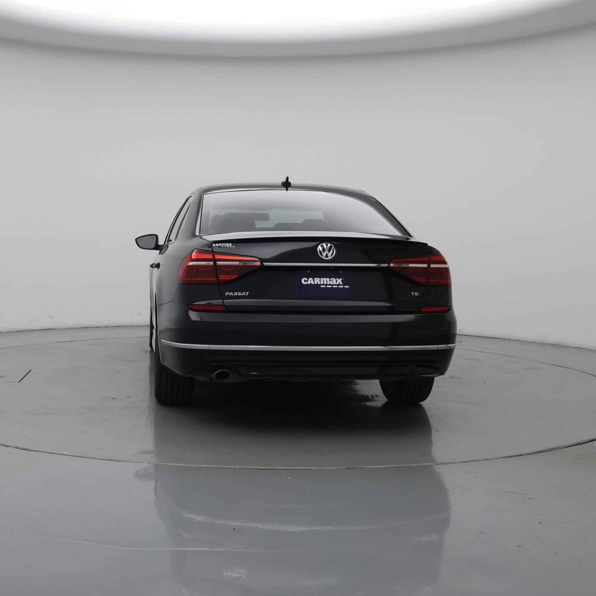 Thumbnail: 2017 Volkswagen Passat - 6
