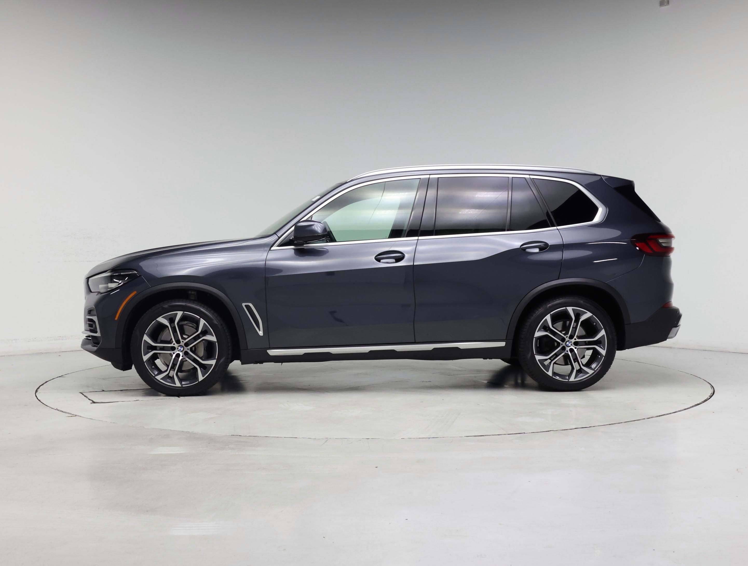 Thumbnail: 2022 BMW X5 - 3