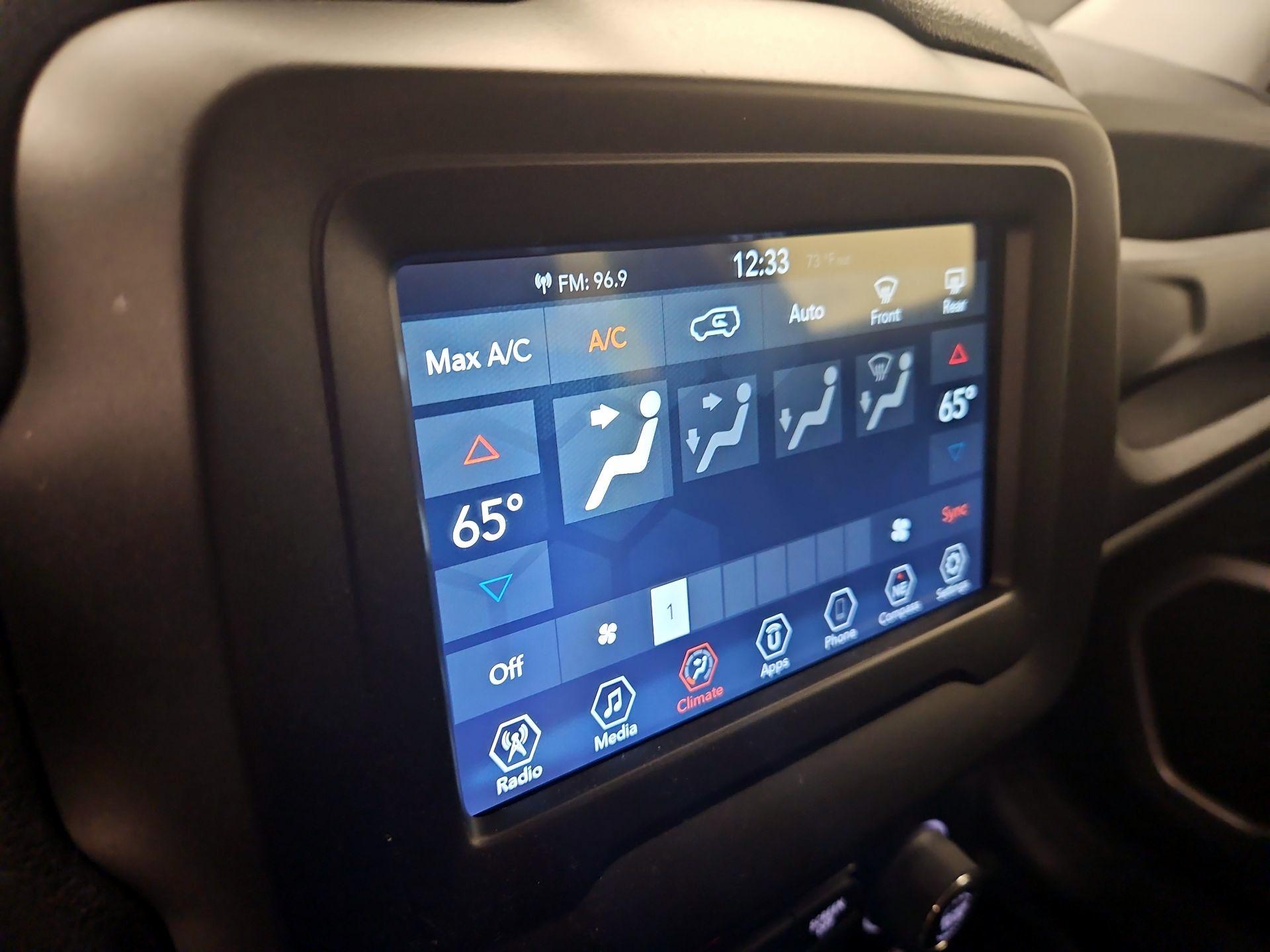 Thumbnail: 2020 Jeep Renegade - 16