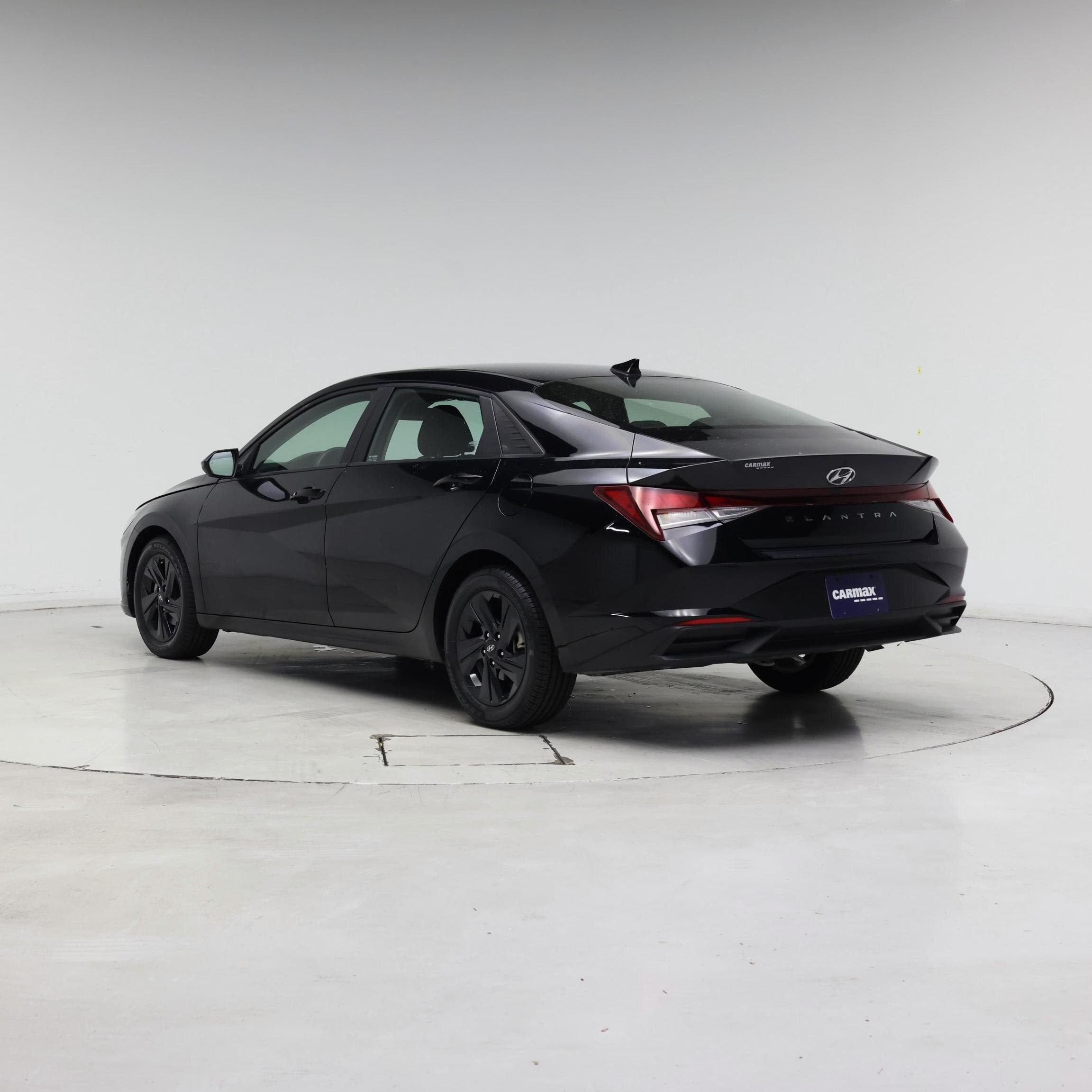 Thumbnail: 2023 Hyundai Elantra - 2