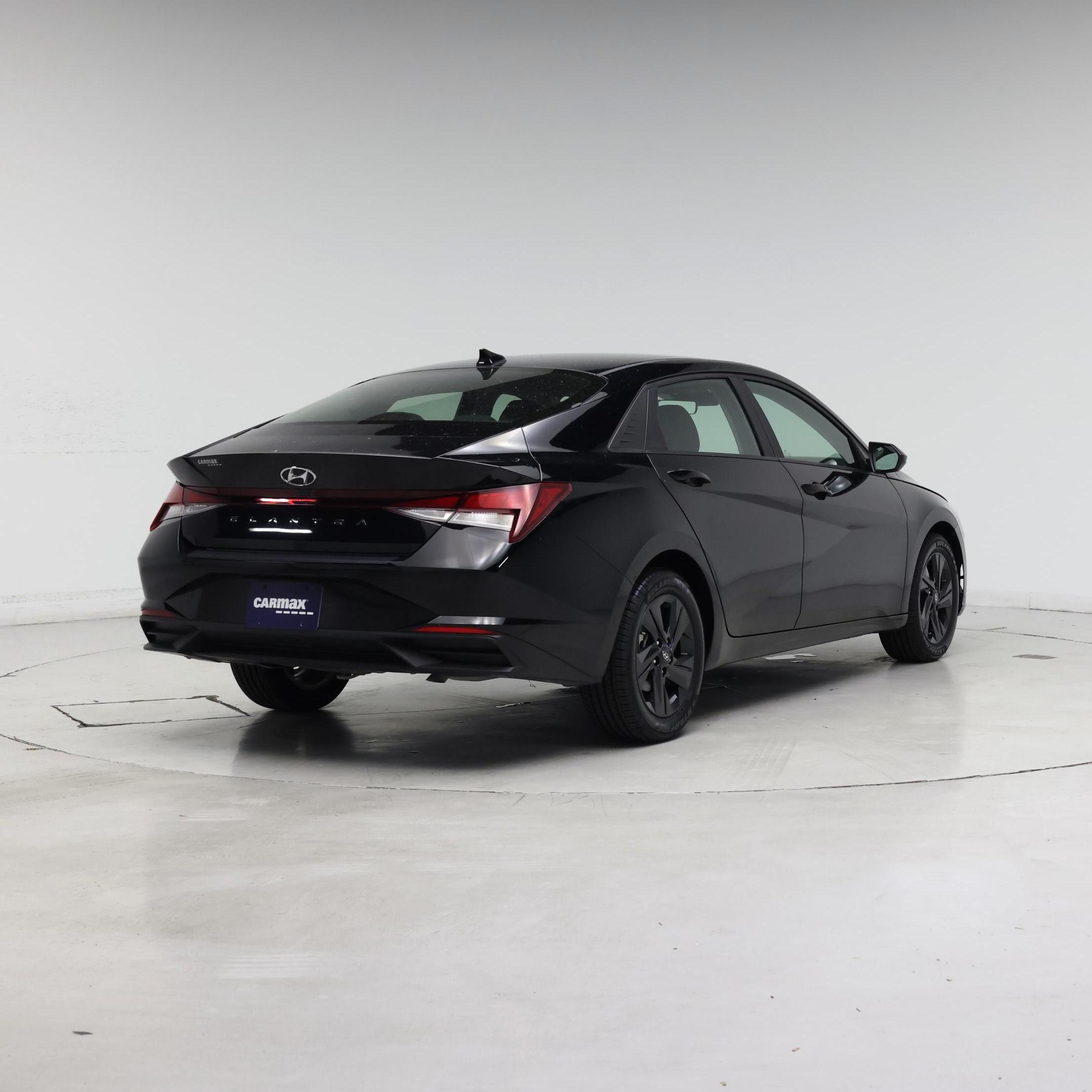 Thumbnail: 2023 Hyundai Elantra - 8