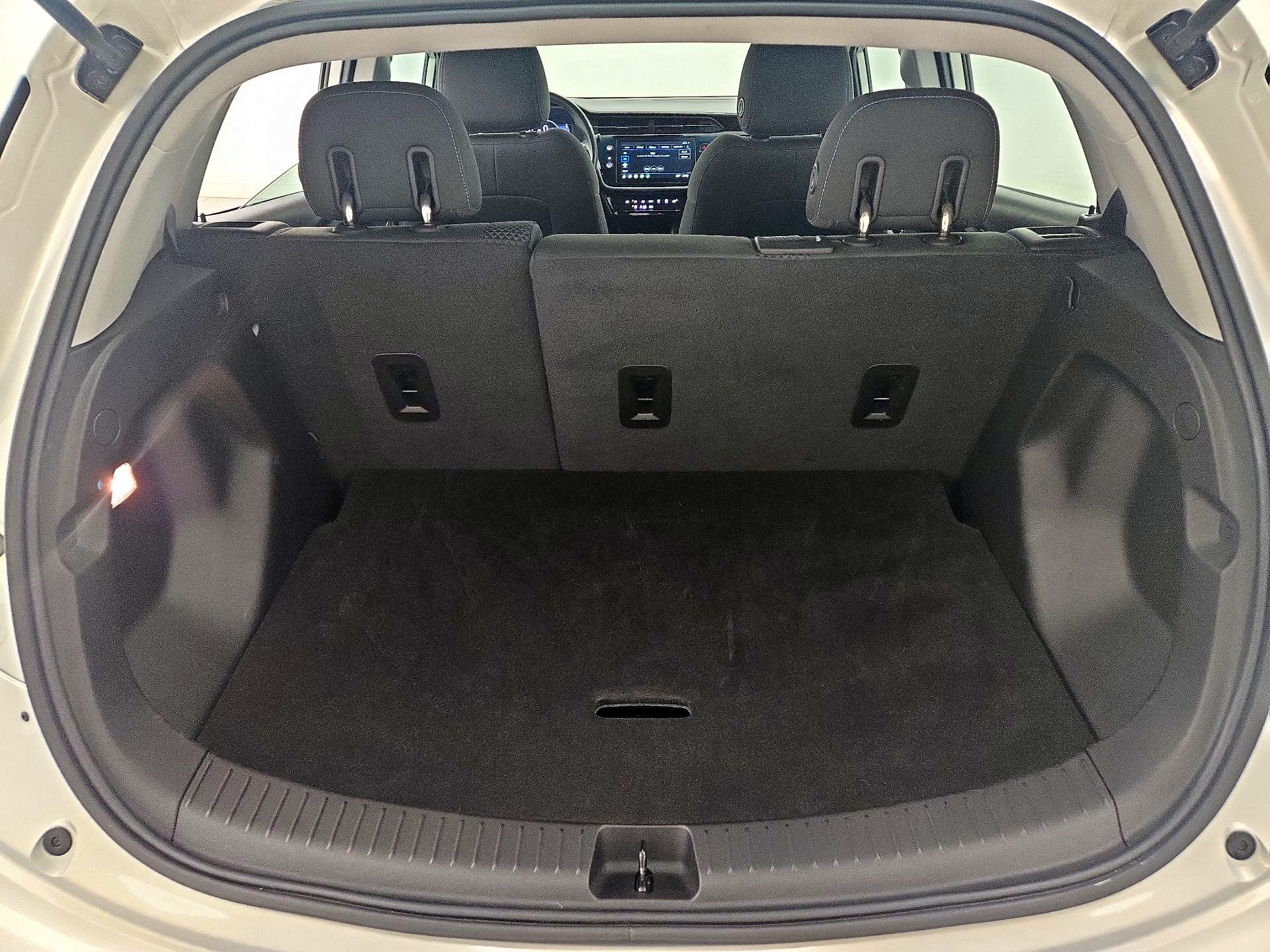Thumbnail: 2023 Chevrolet Bolt EV - 20