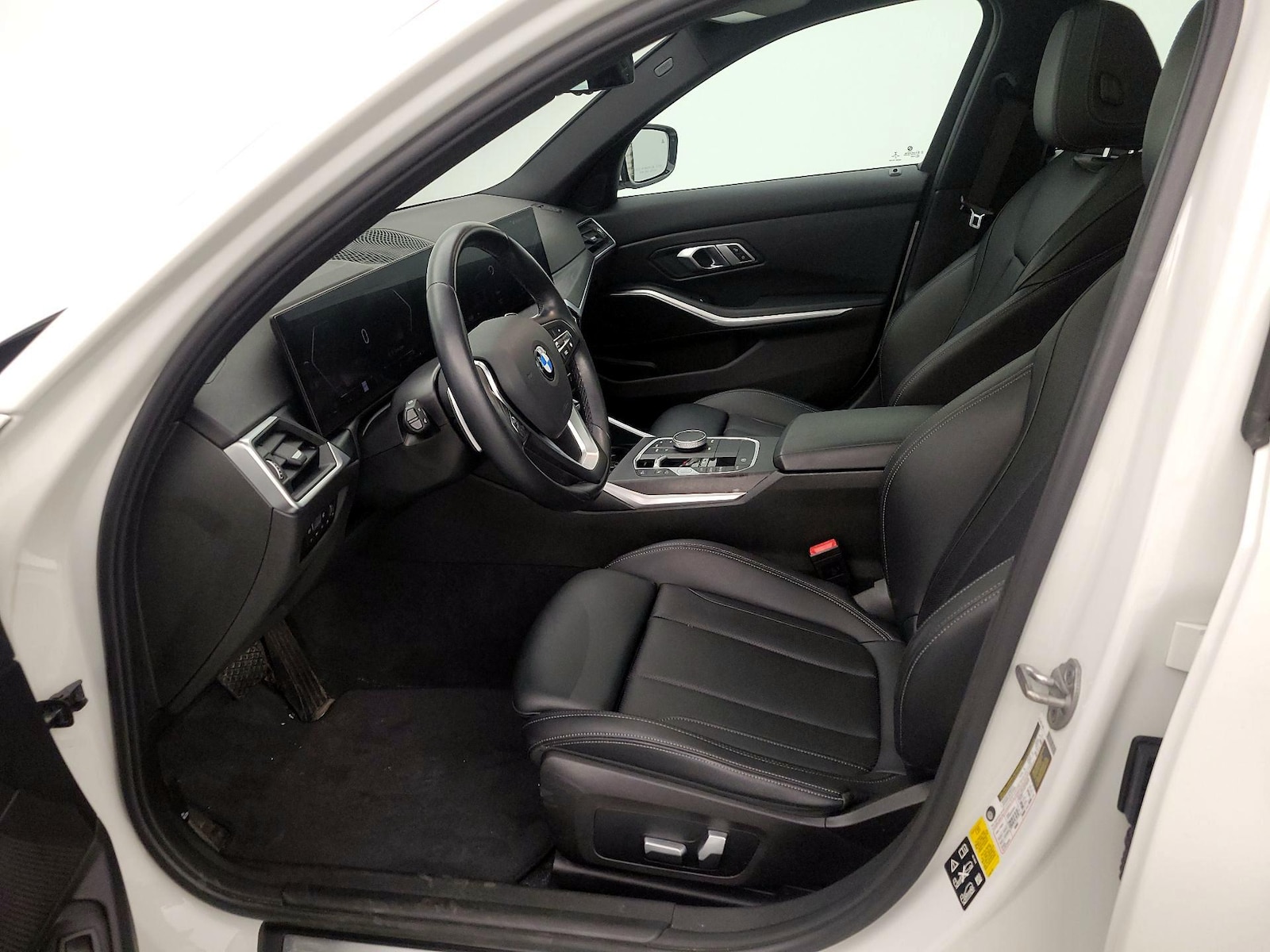 Power Seat(s) & Side Airbags