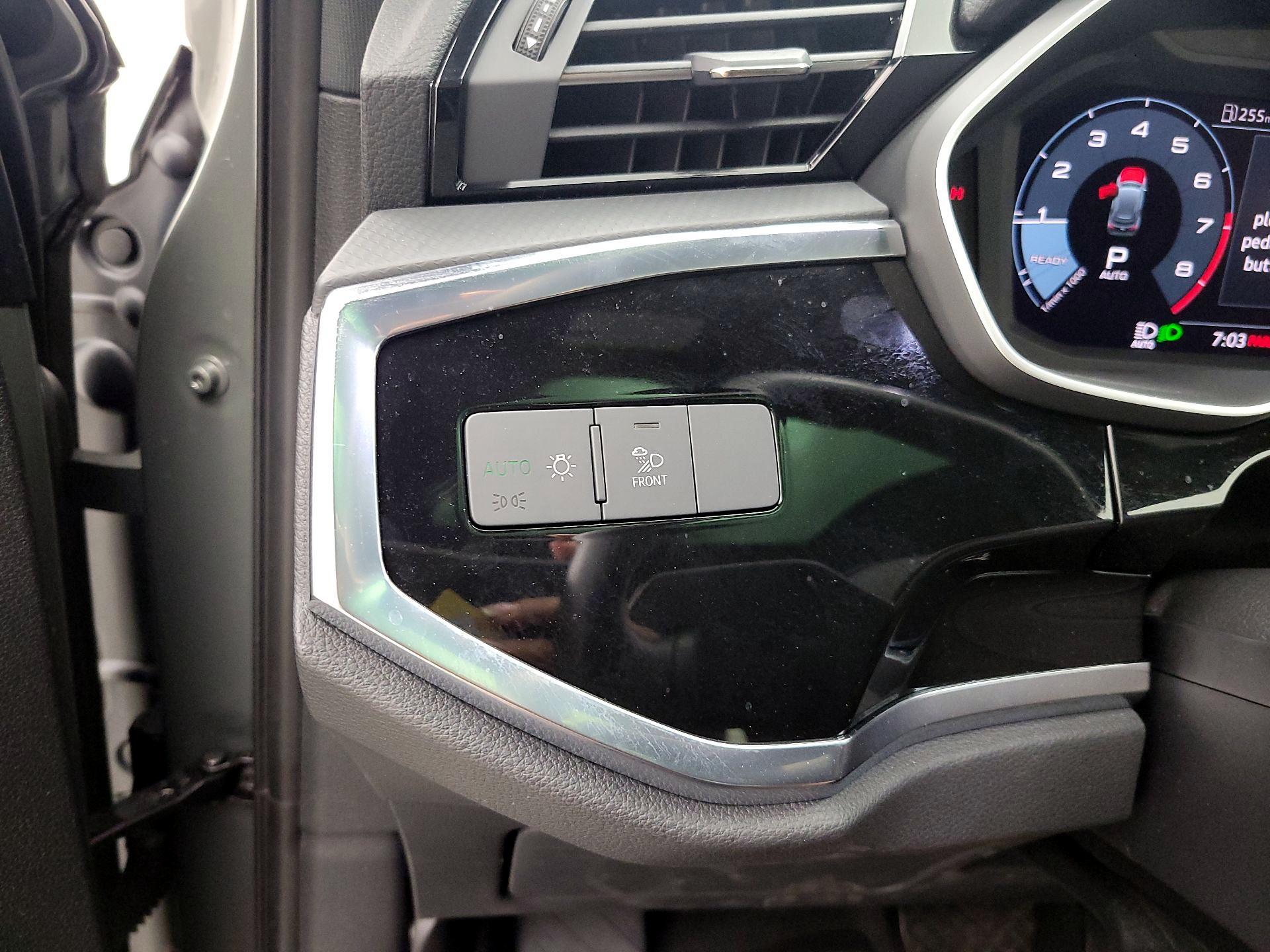 Thumbnail: 2024 Audi Q3 - 13