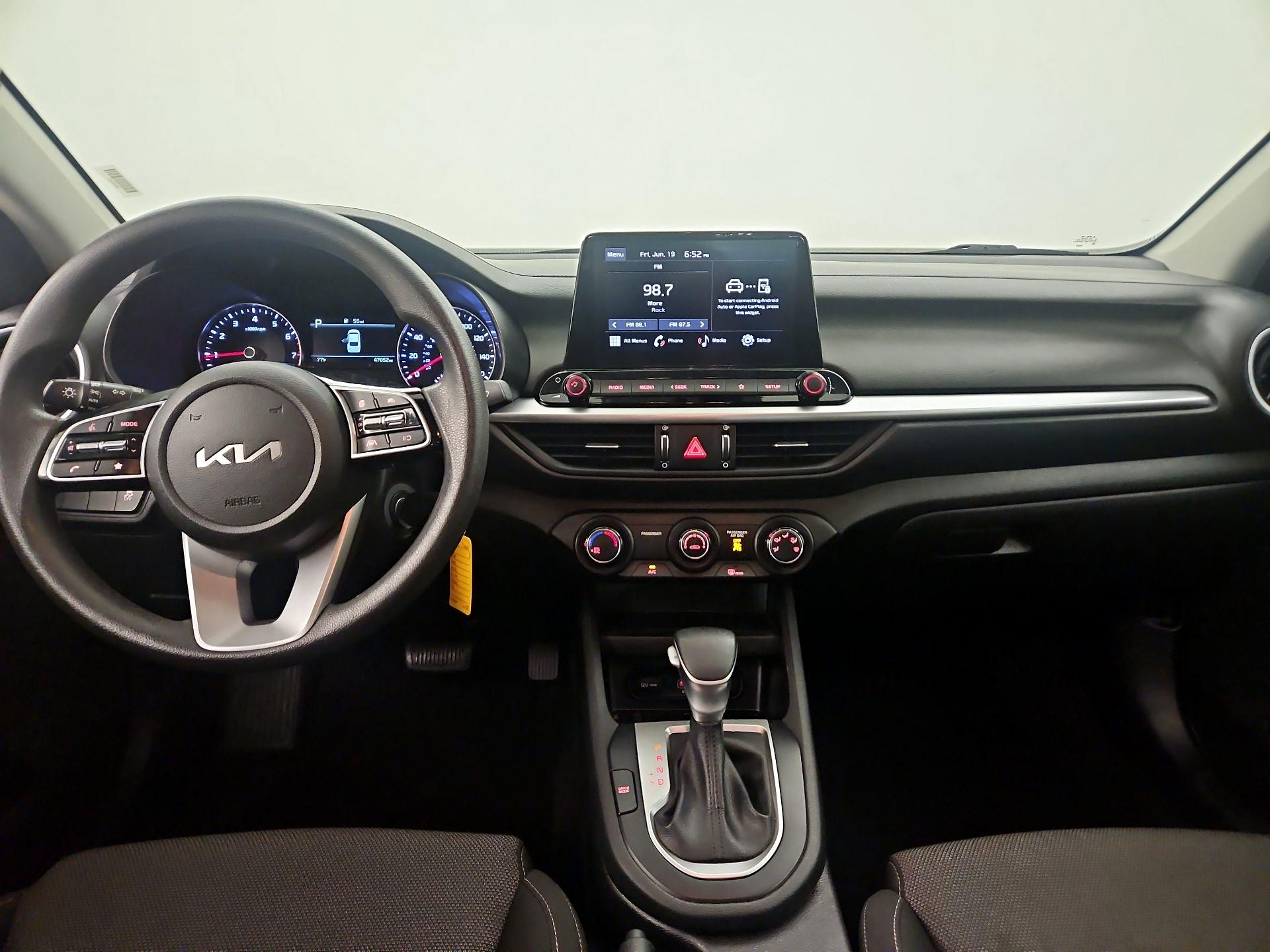 Thumbnail: 2023 Kia Forte - 9