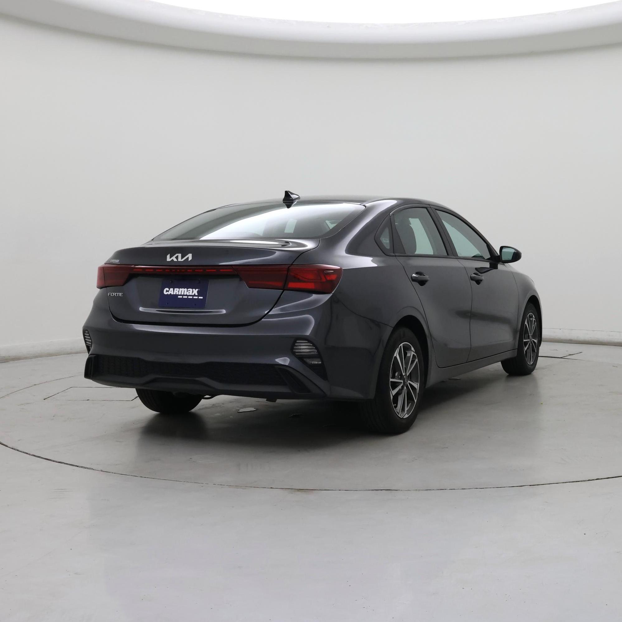 Thumbnail: 2023 Kia Forte - 8