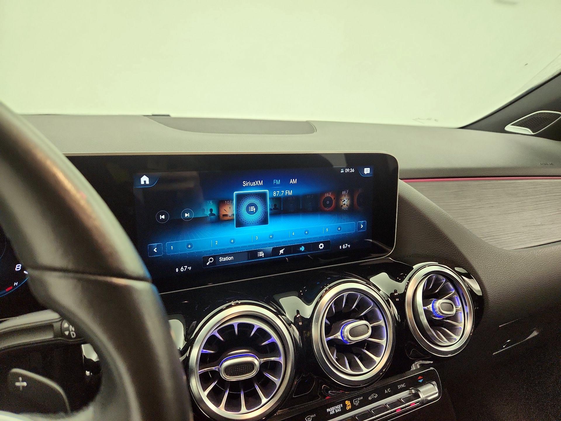 Thumbnail: 2021 Mercedes-Benz GLA - 15