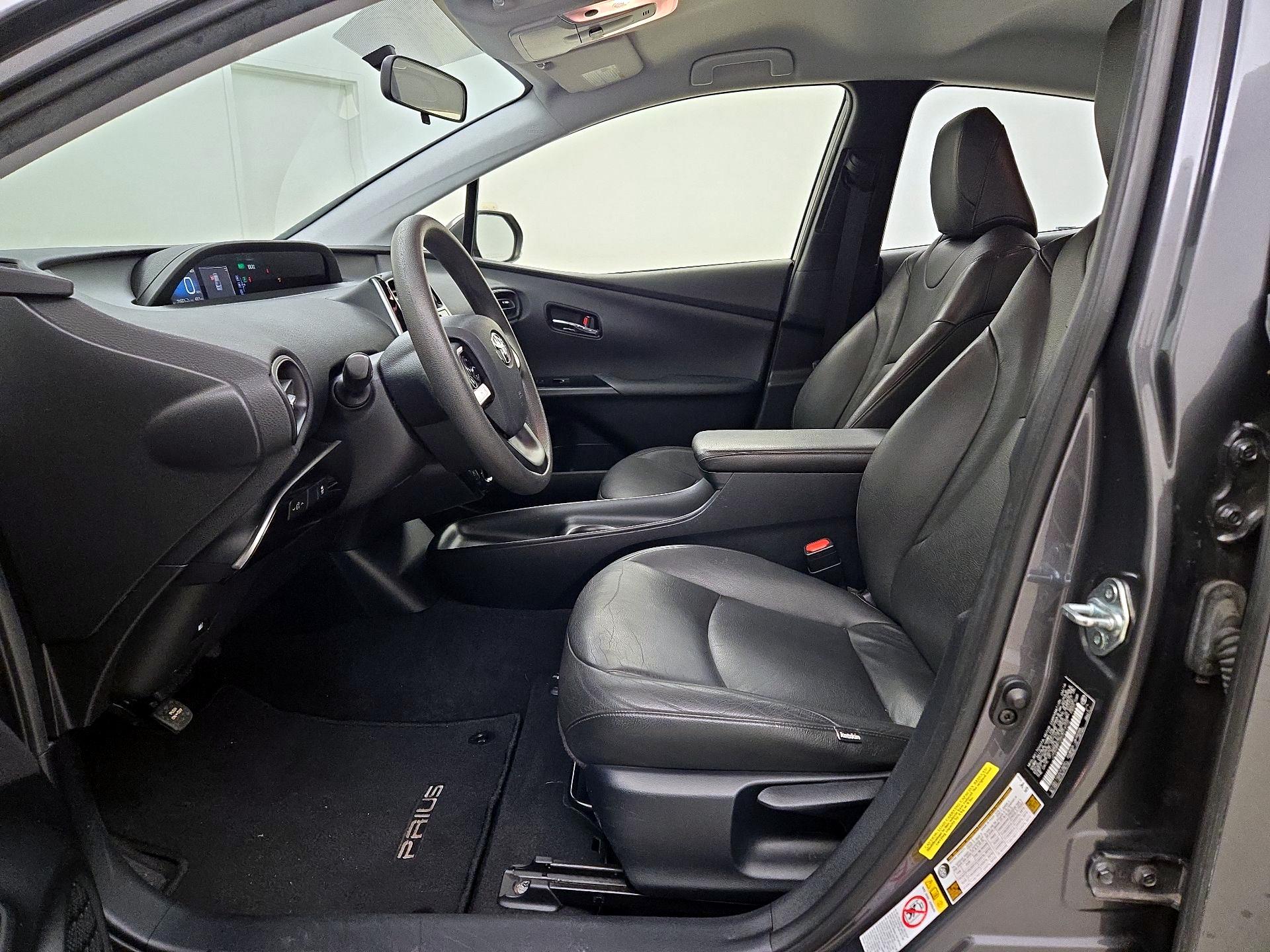 Thumbnail: 2016 Toyota Prius - 11