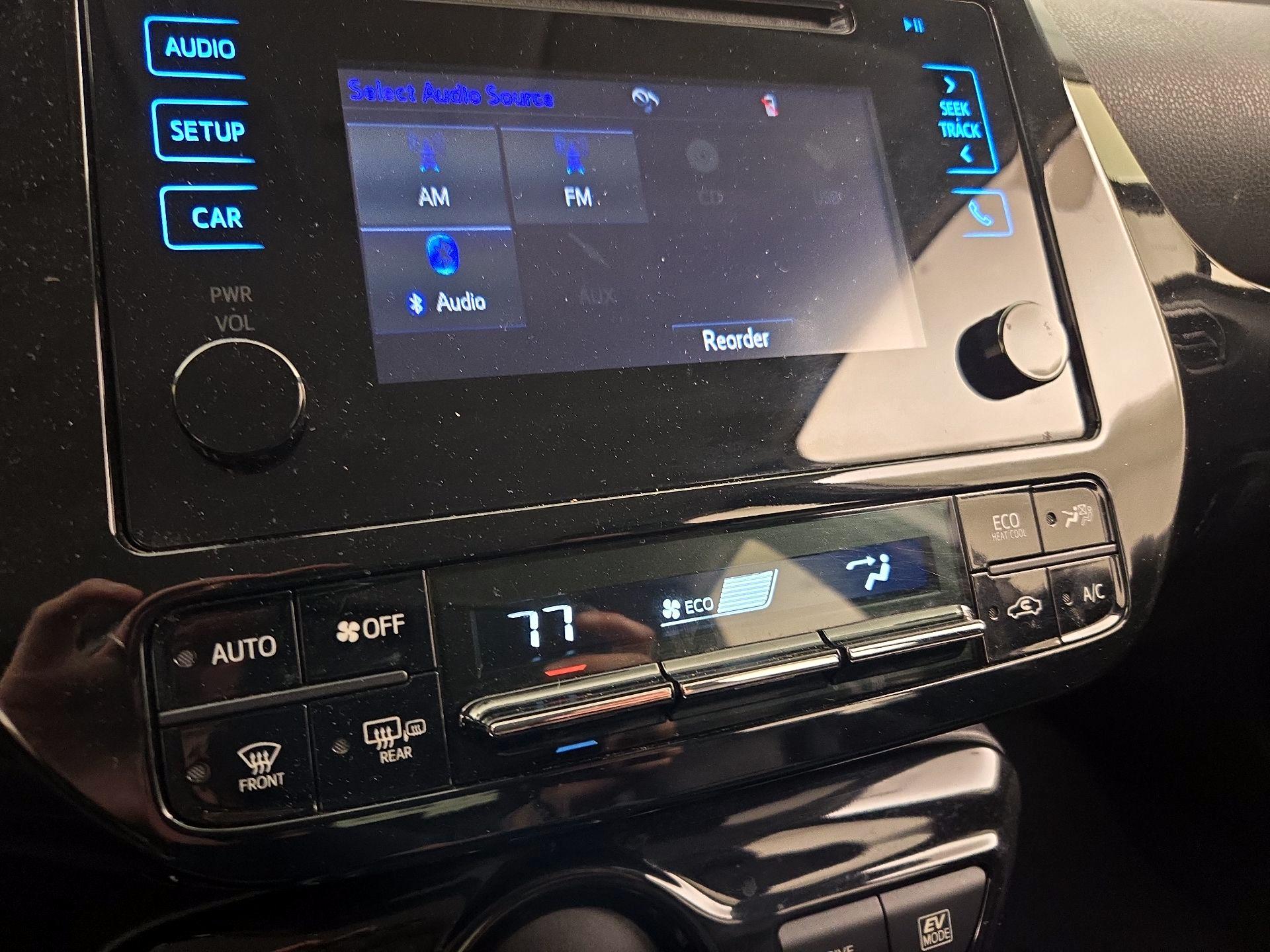 Thumbnail: 2016 Toyota Prius - 15