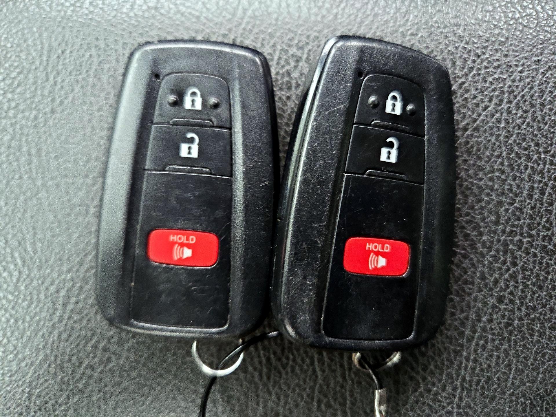 Thumbnail: 2016 Toyota Prius - 19