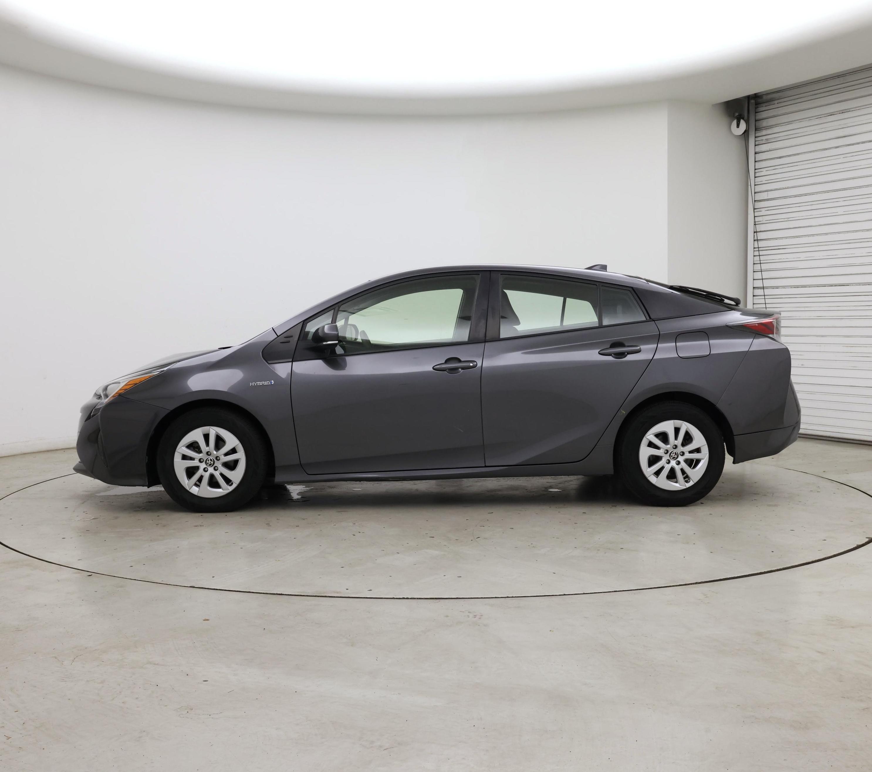 Thumbnail: 2016 Toyota Prius - 3