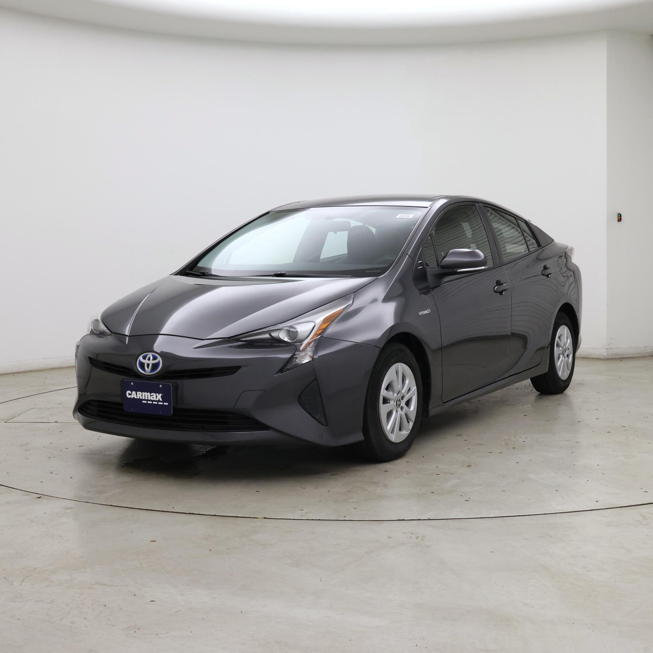 Thumbnail: 2016 Toyota Prius - 4