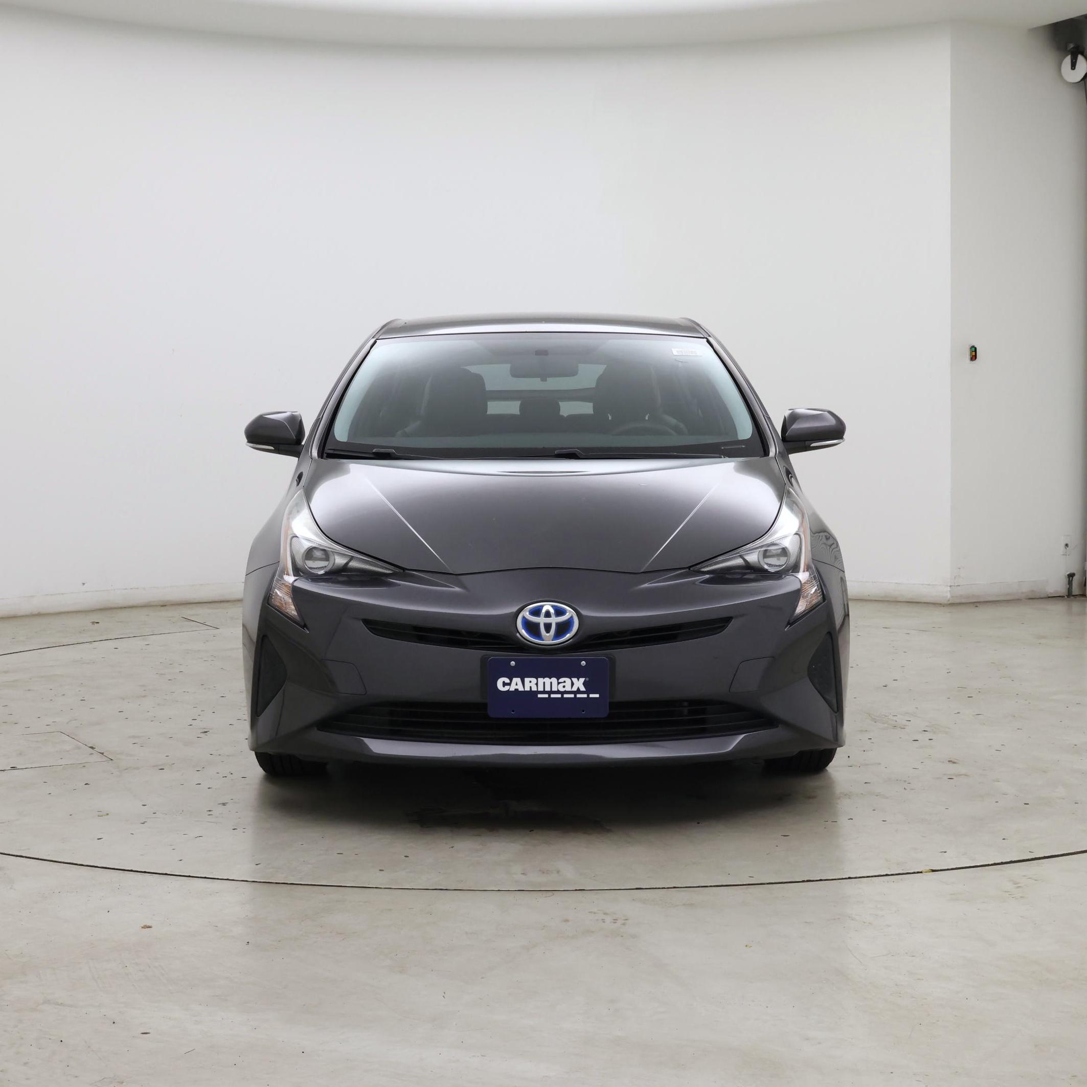 Thumbnail: 2016 Toyota Prius - 5