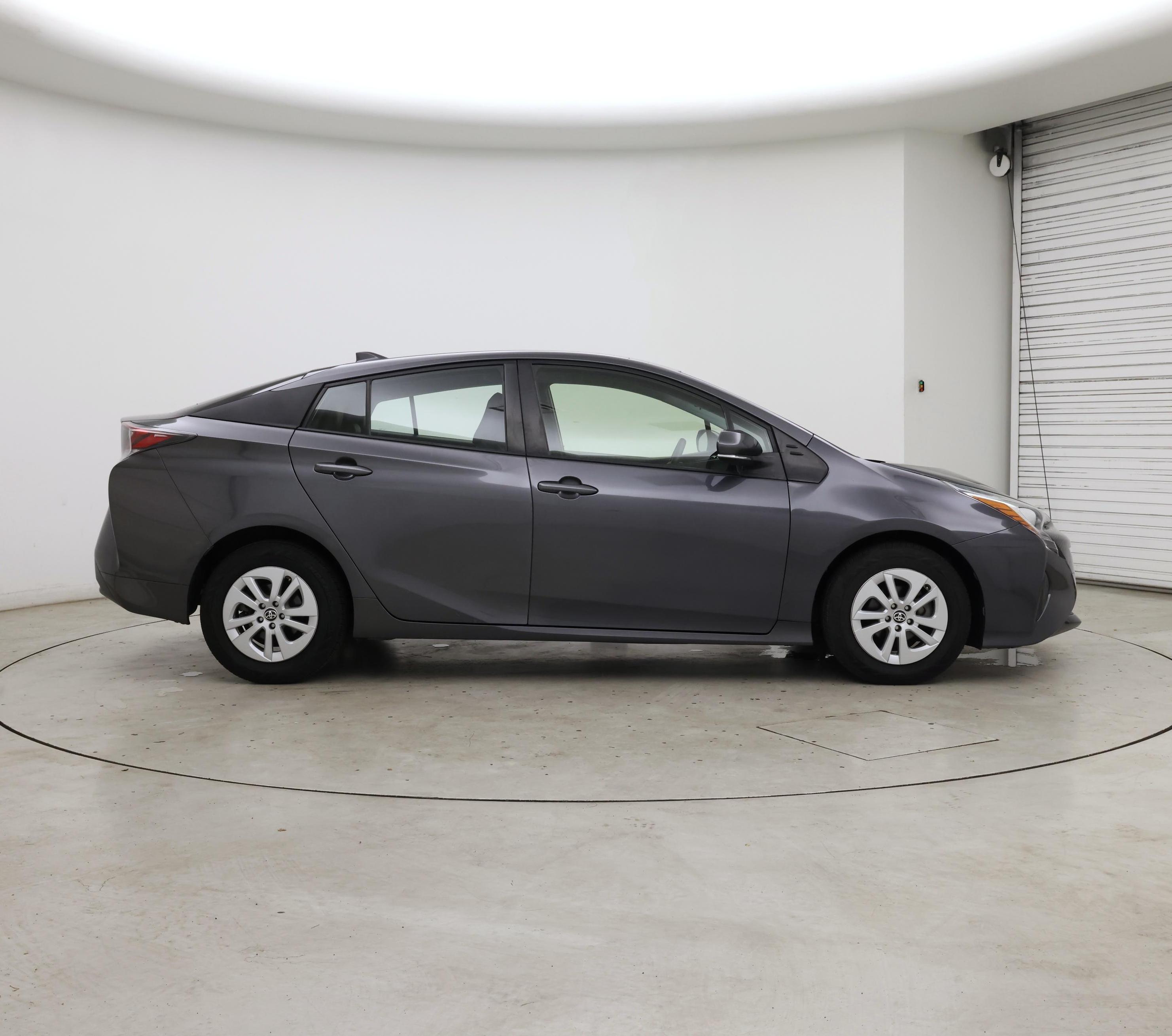 Thumbnail: 2016 Toyota Prius - 7