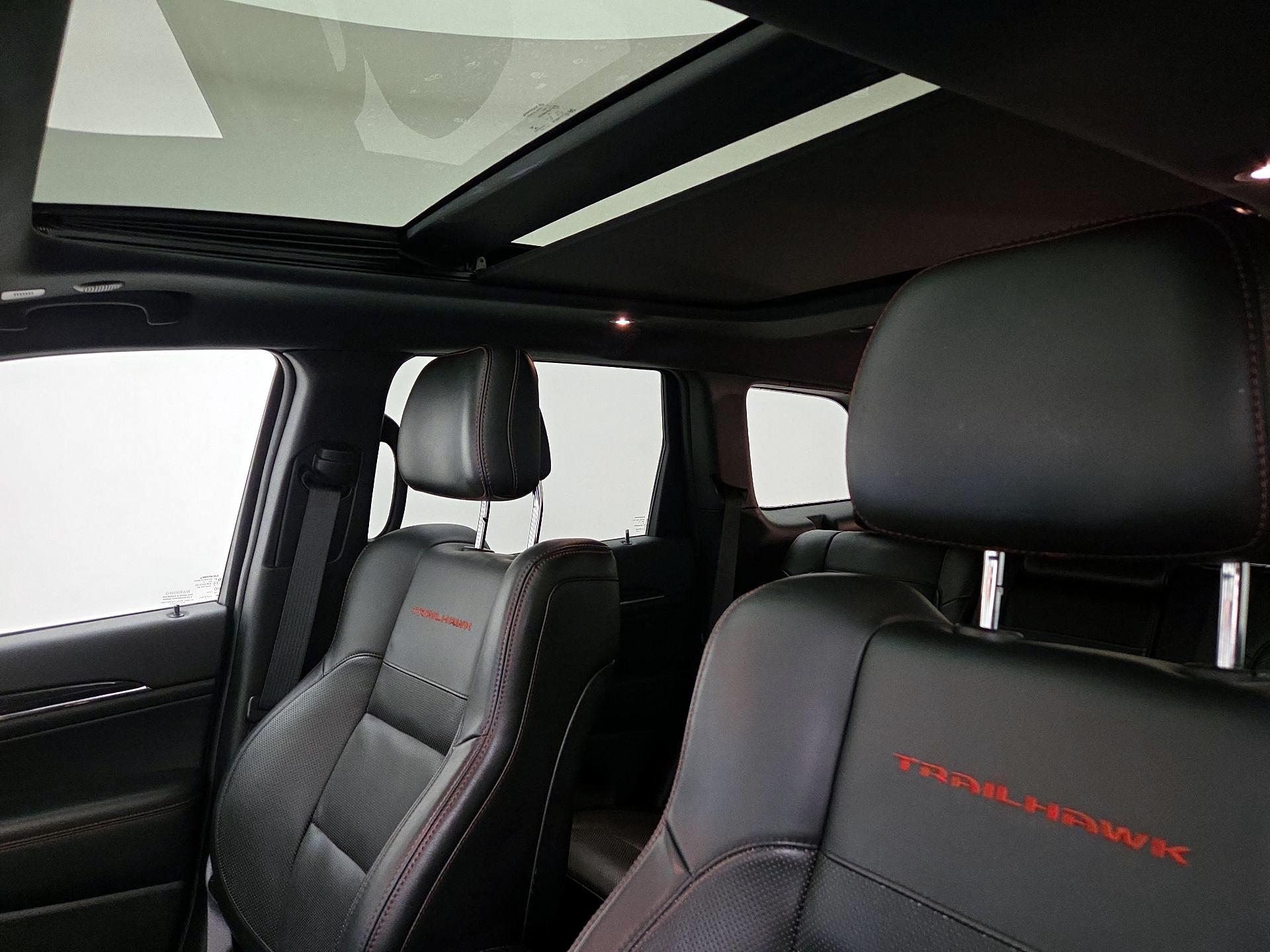 Thumbnail: 2021 Jeep Grand Cherokee - 20