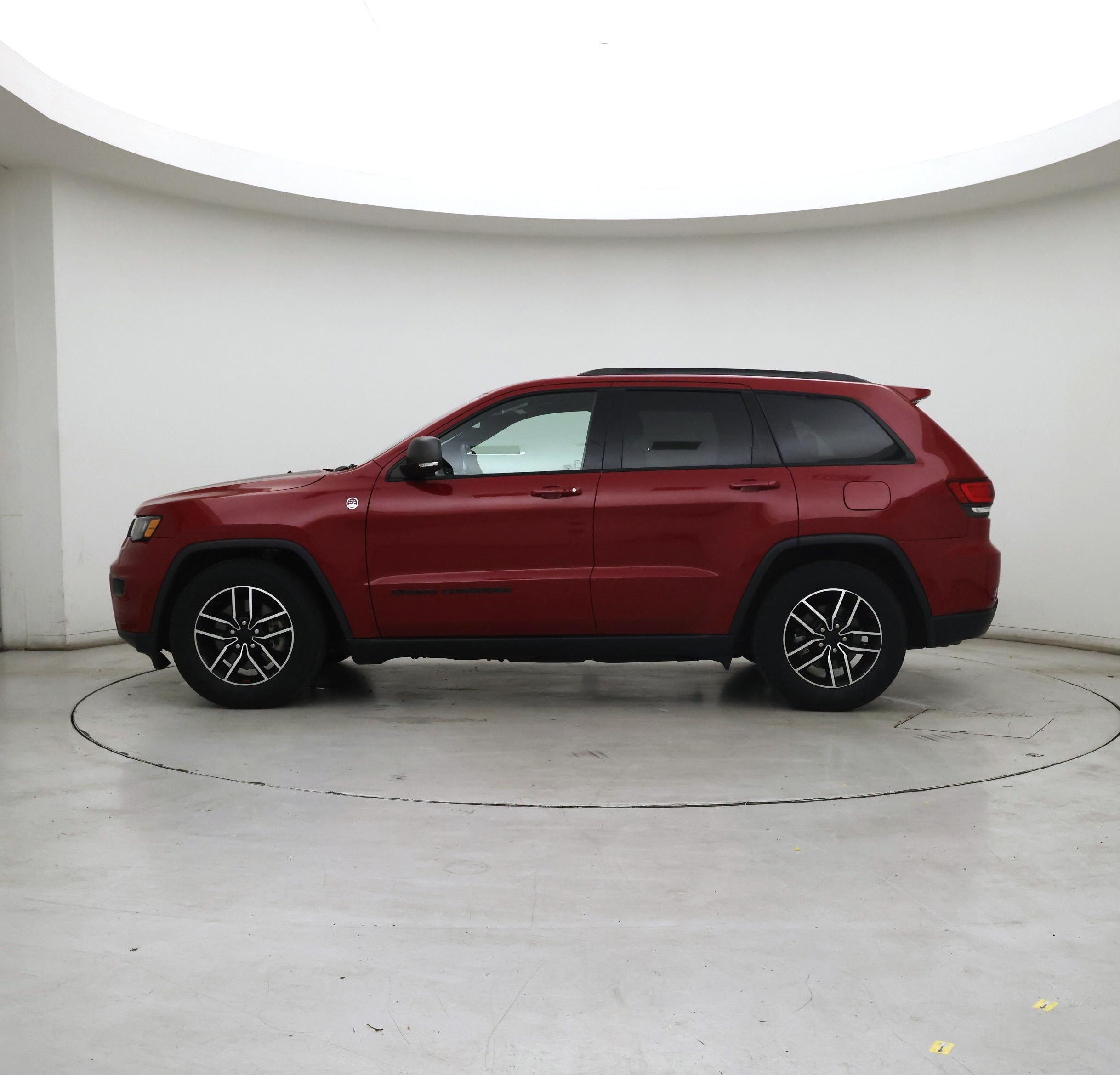 Thumbnail: 2021 Jeep Grand Cherokee - 3