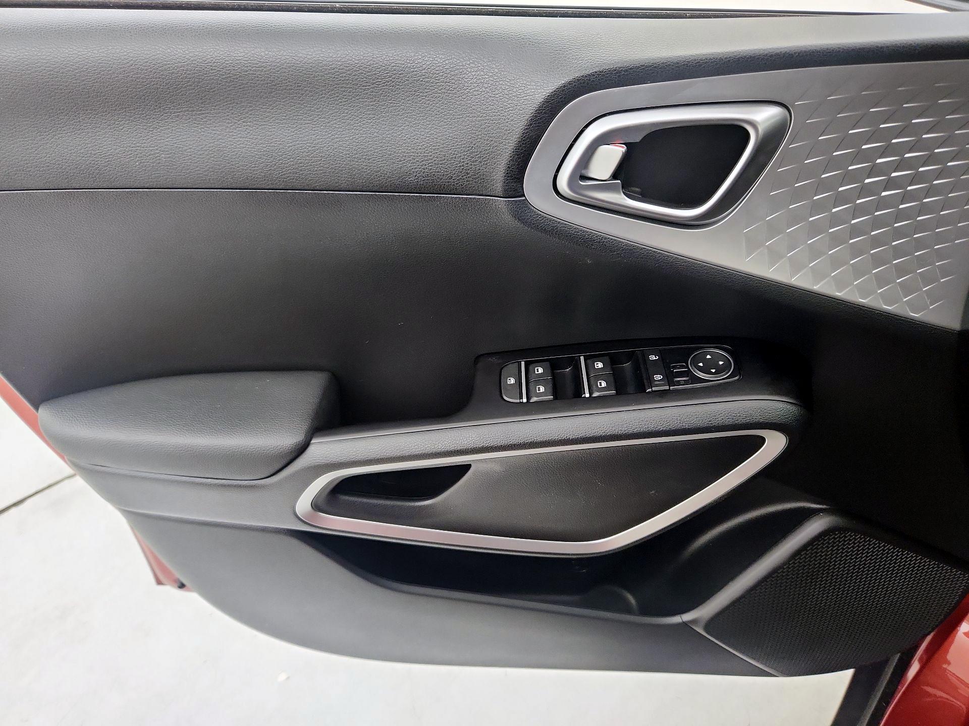 Thumbnail: 2022 Kia Soul - 12