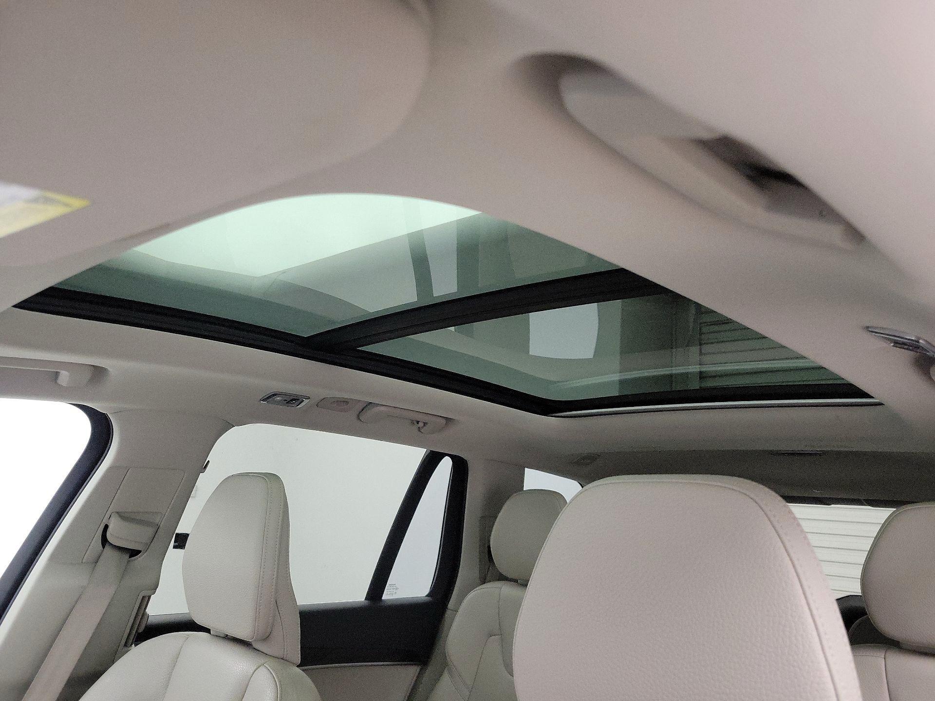 Thumbnail: 2019 Volvo XC90 - 20