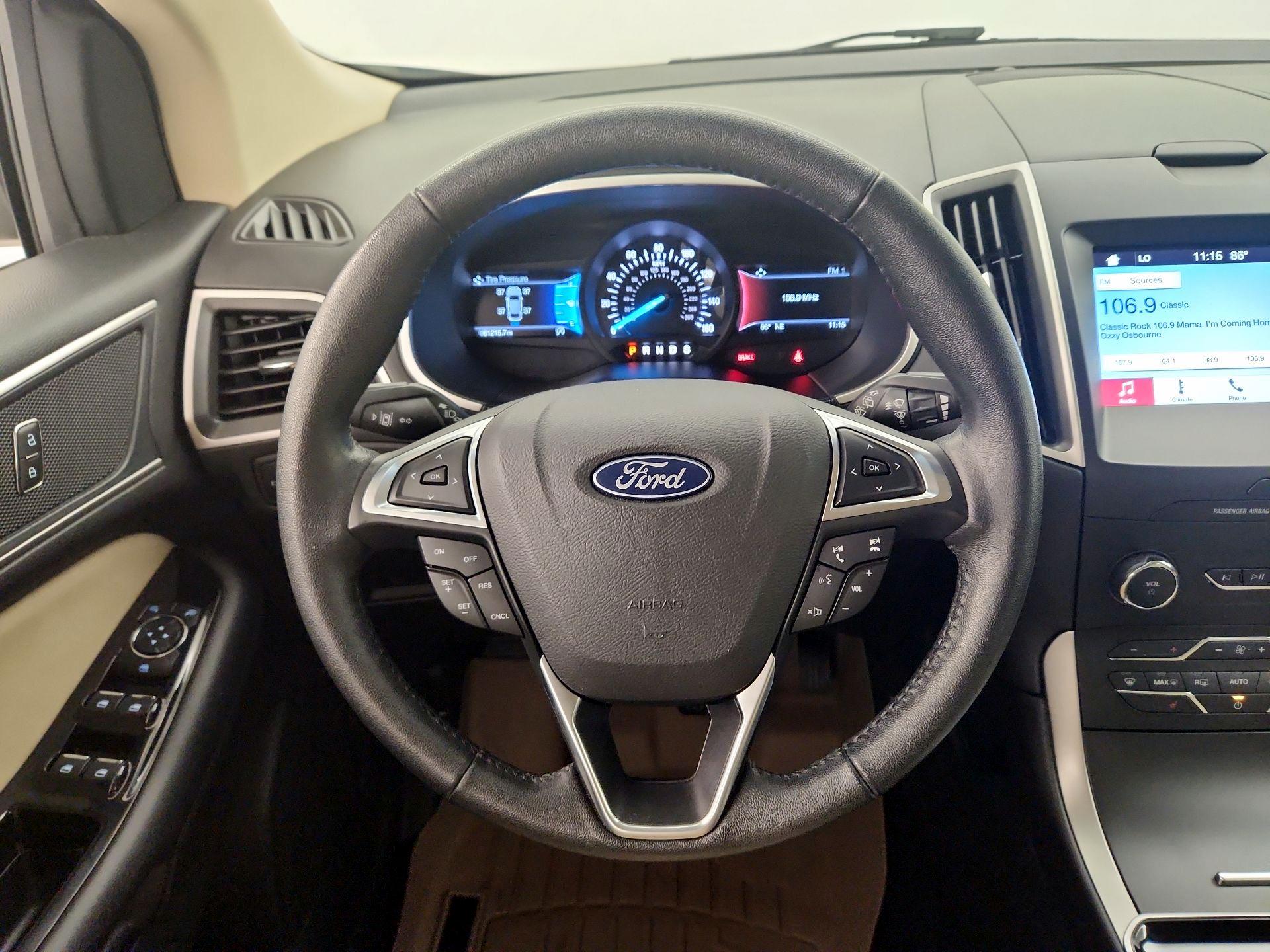 Thumbnail: 2019 Ford Edge - 10