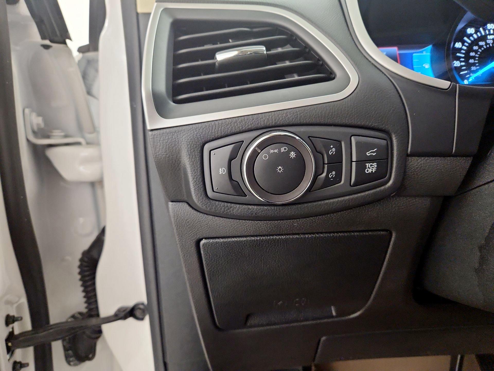 Thumbnail: 2019 Ford Edge - 13