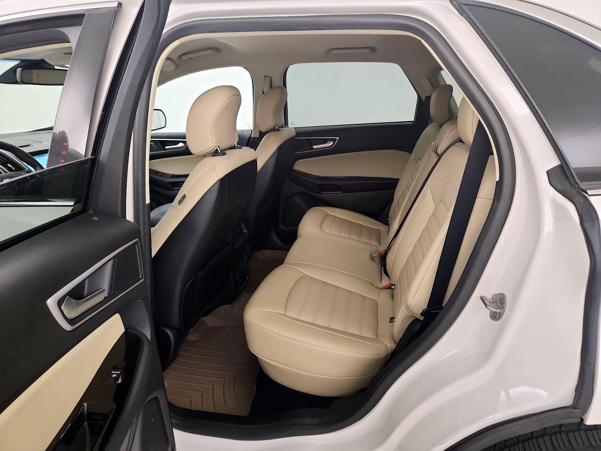 Thumbnail: 2019 Ford Edge - 19